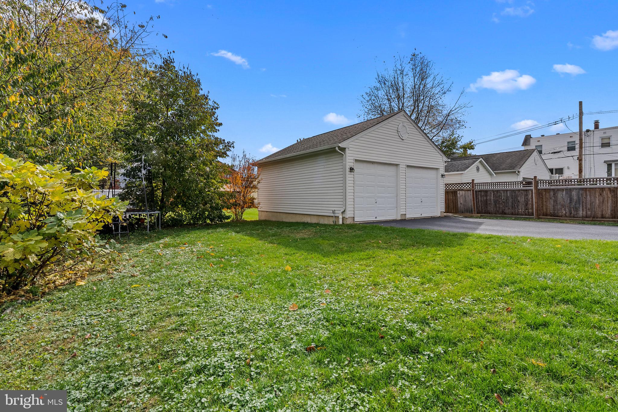 BUSTLETON - Residential