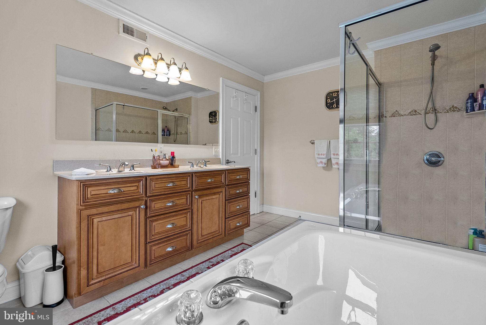 BUSTLETON - Residential