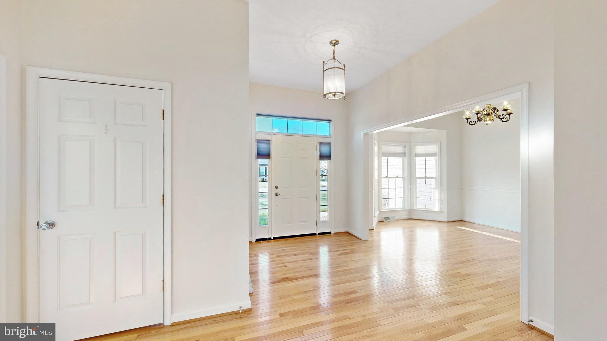 464 ORCHARD GROVE DRIVE