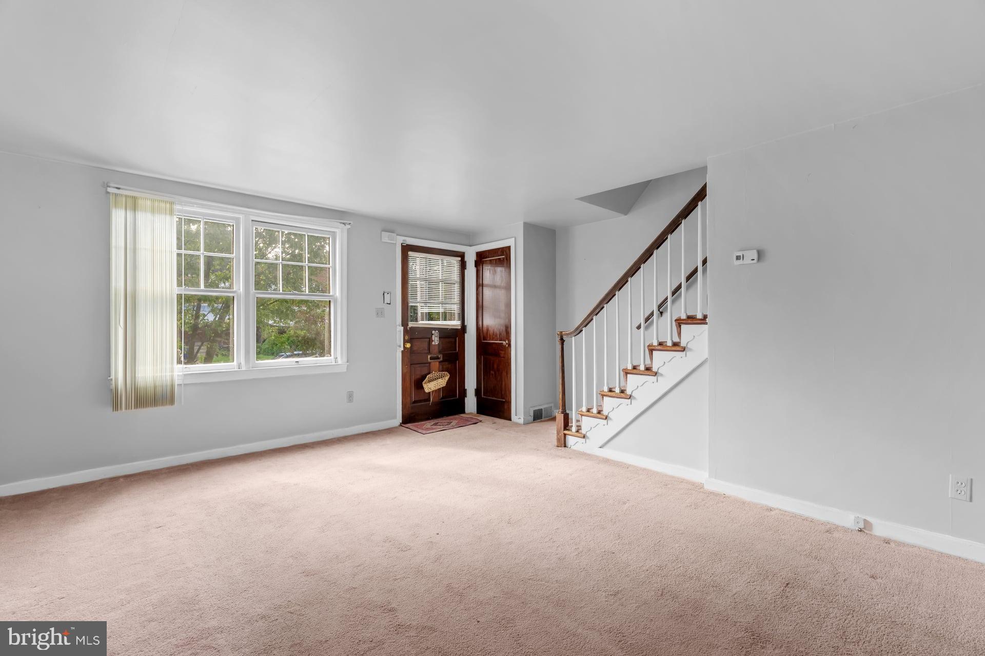 2406 KENSINGTON STREET