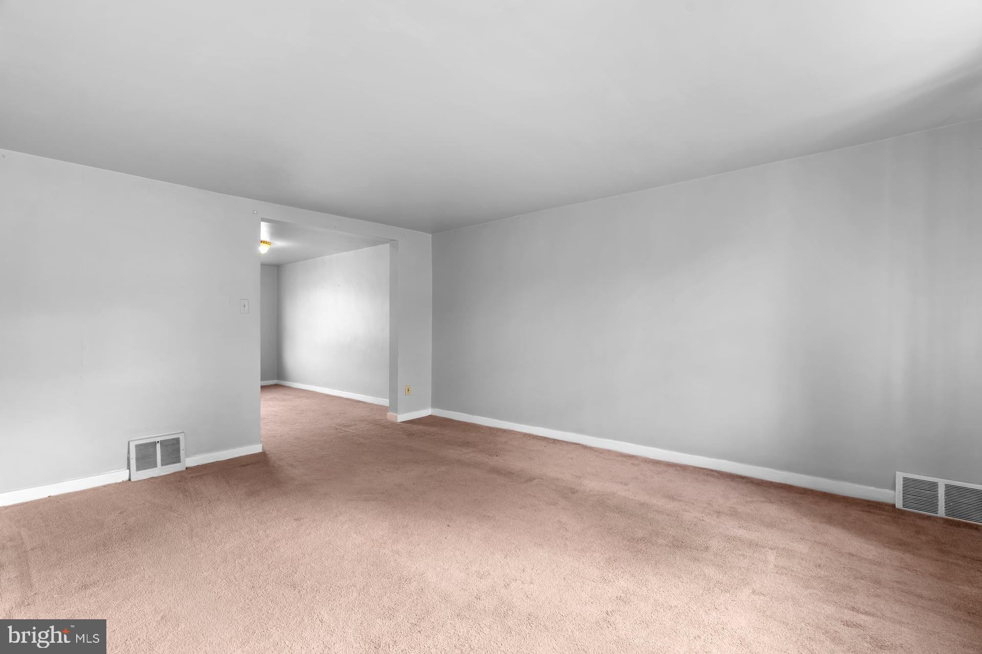 2406 KENSINGTON STREET