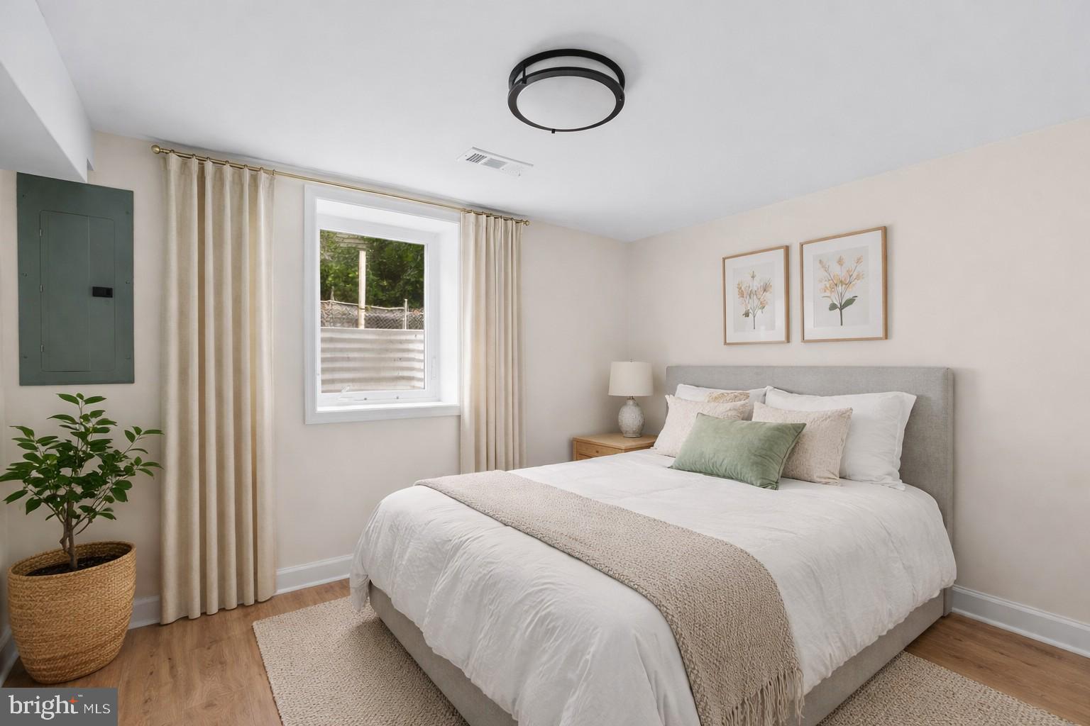 VEIRS MILL VILLAGE - Residential