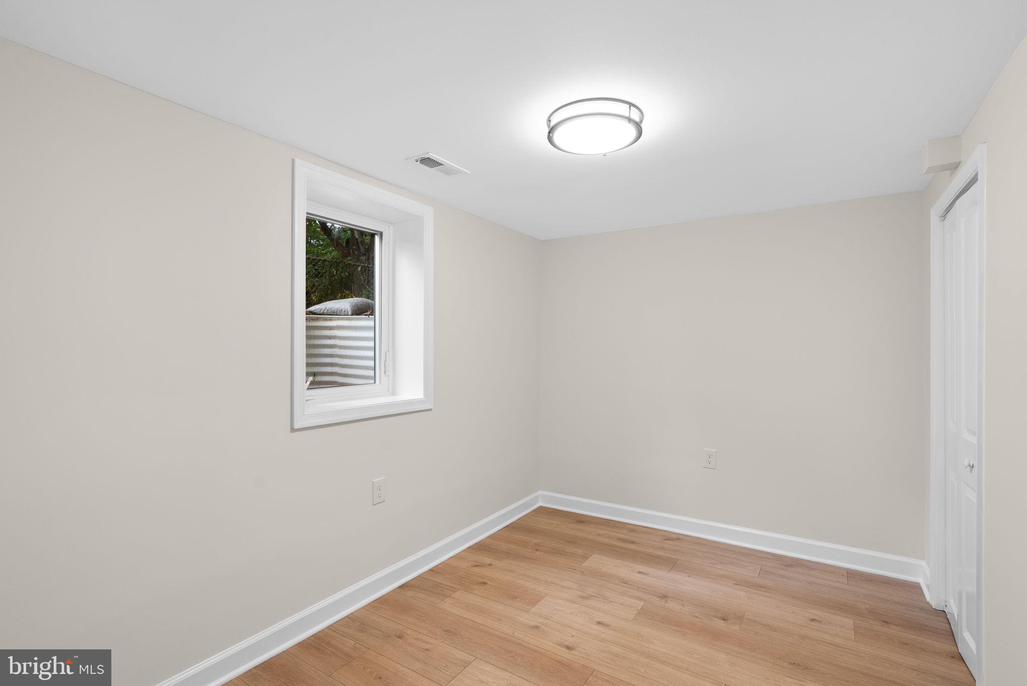 VEIRS MILL VILLAGE - Residential