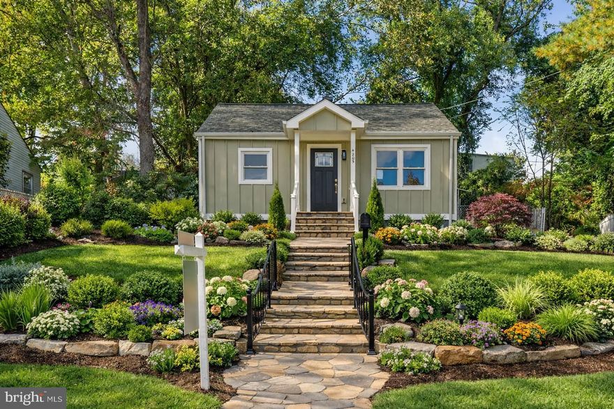 Fully Renovated 4 Bed / 2 Bath Home in Silver Spring!

Brand new from top to bottom: this beautifully remodeled home combines modern elegance and suburban convenience. With an open-concept layout, chef’s kitchen, two spa-like baths, and four bright bedrooms, it’s perfect for families or professionals. Outside, enjoy a private fenced yard and the convenience of being just steps from Rock Creek trails. Easy walk to the Grosvenor-Strathmore Metro. Move-in ready. Don’t miss this one!