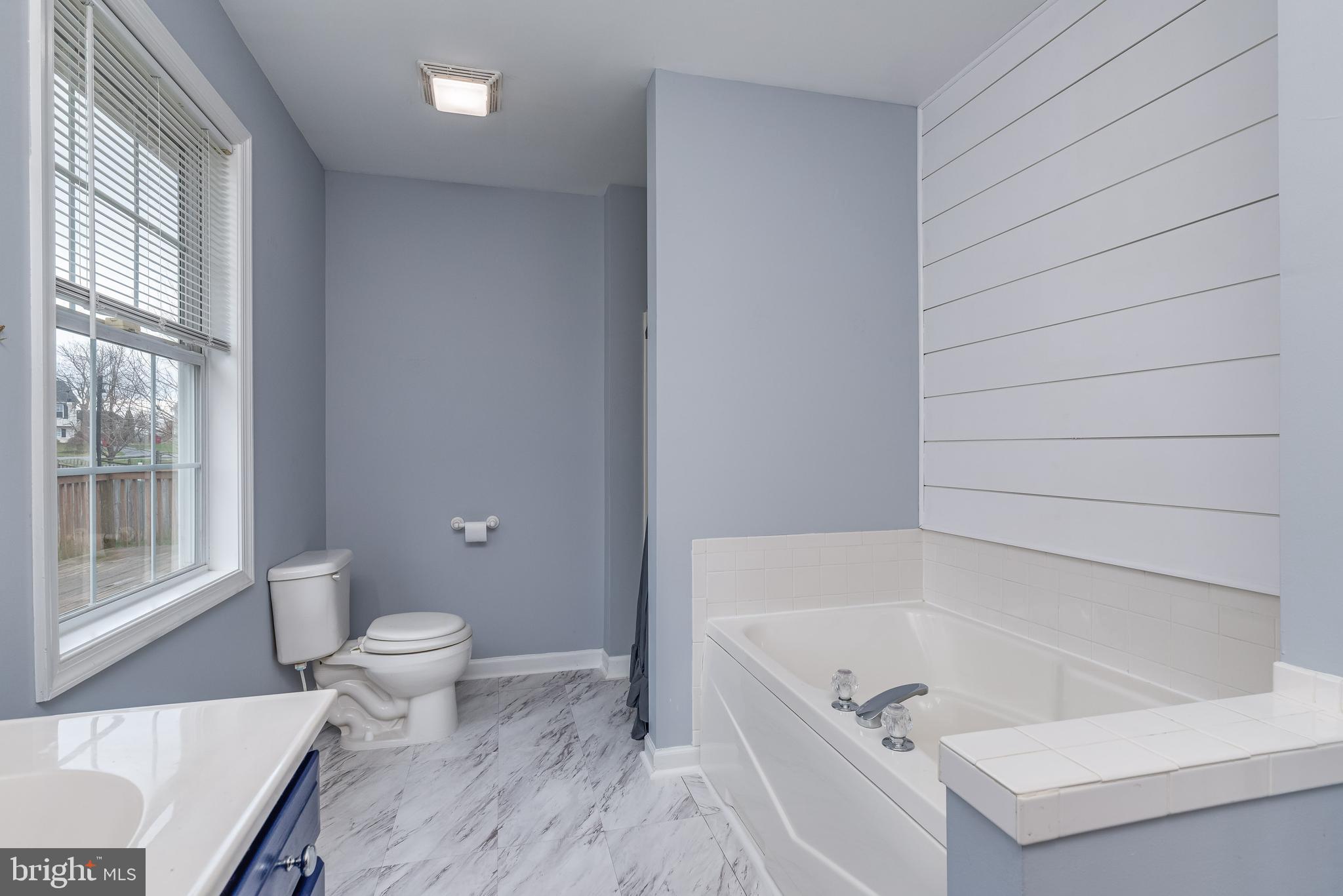 BRIAR RUN - Residential Lease