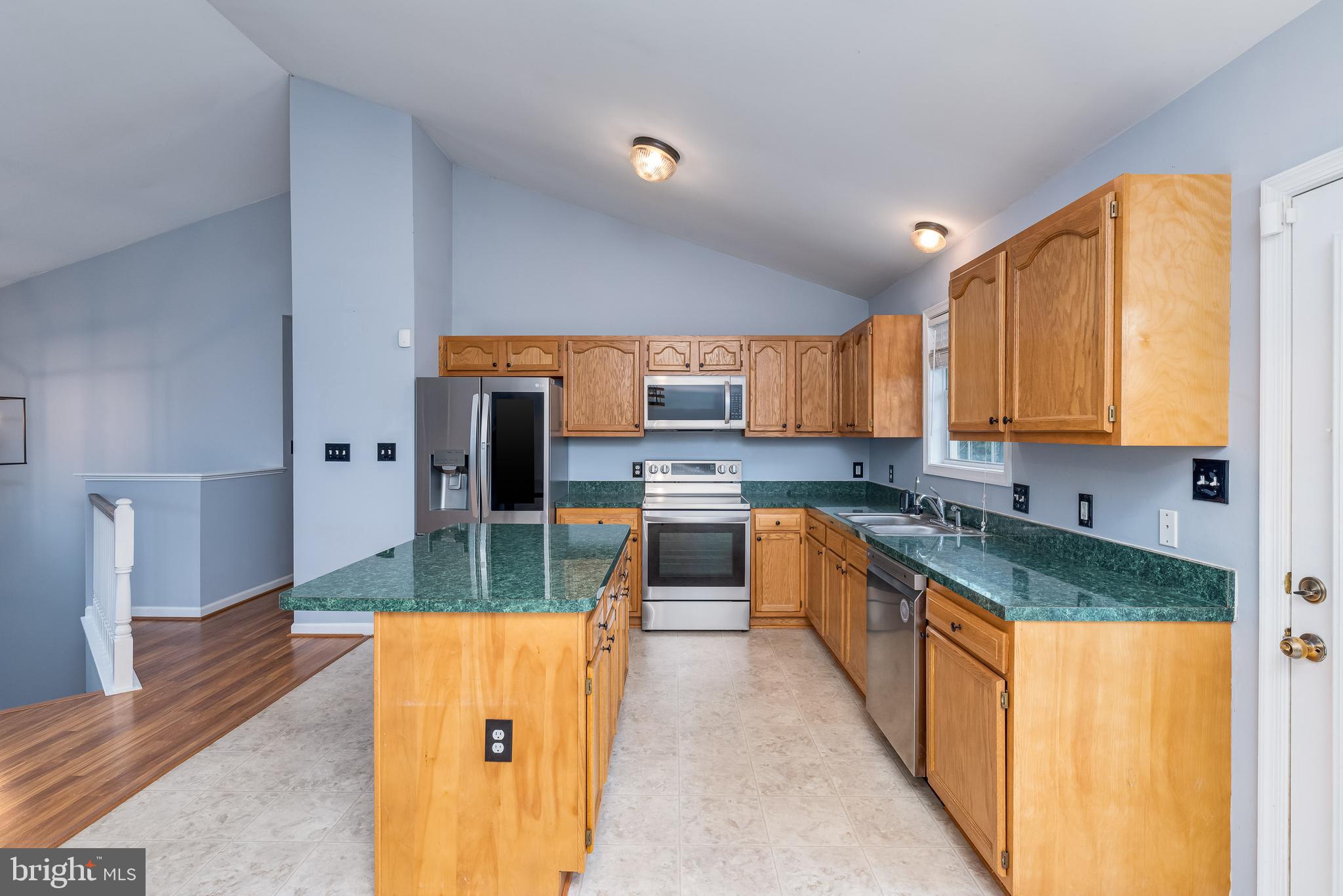 BRIAR RUN - Residential Lease