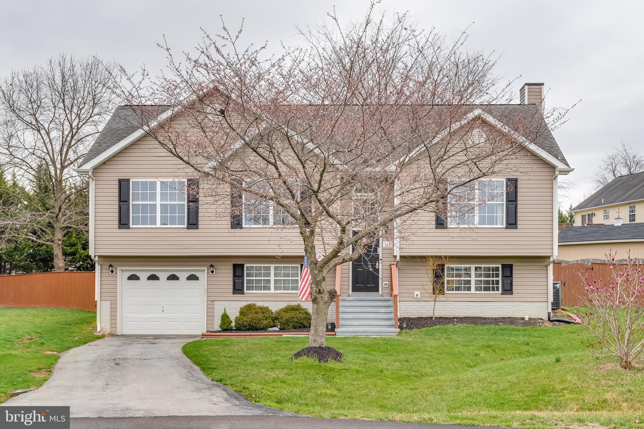 BRIAR RUN - Residential Lease