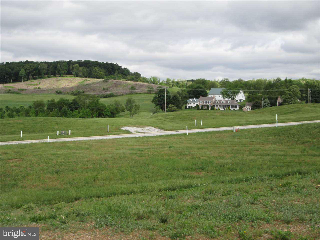 ROTH'S FARM VILLAGE - Residential