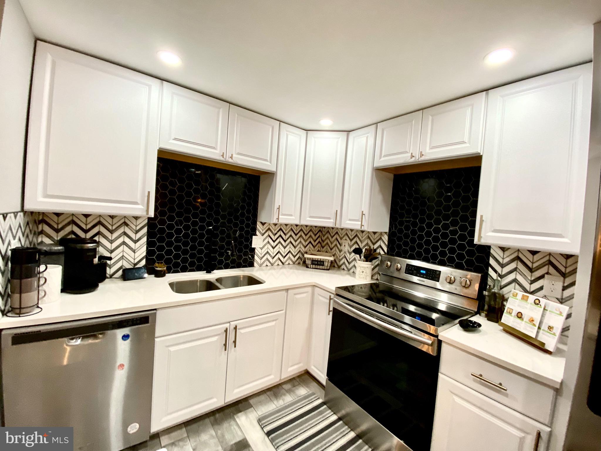 KINGS WOODS - Residential Lease