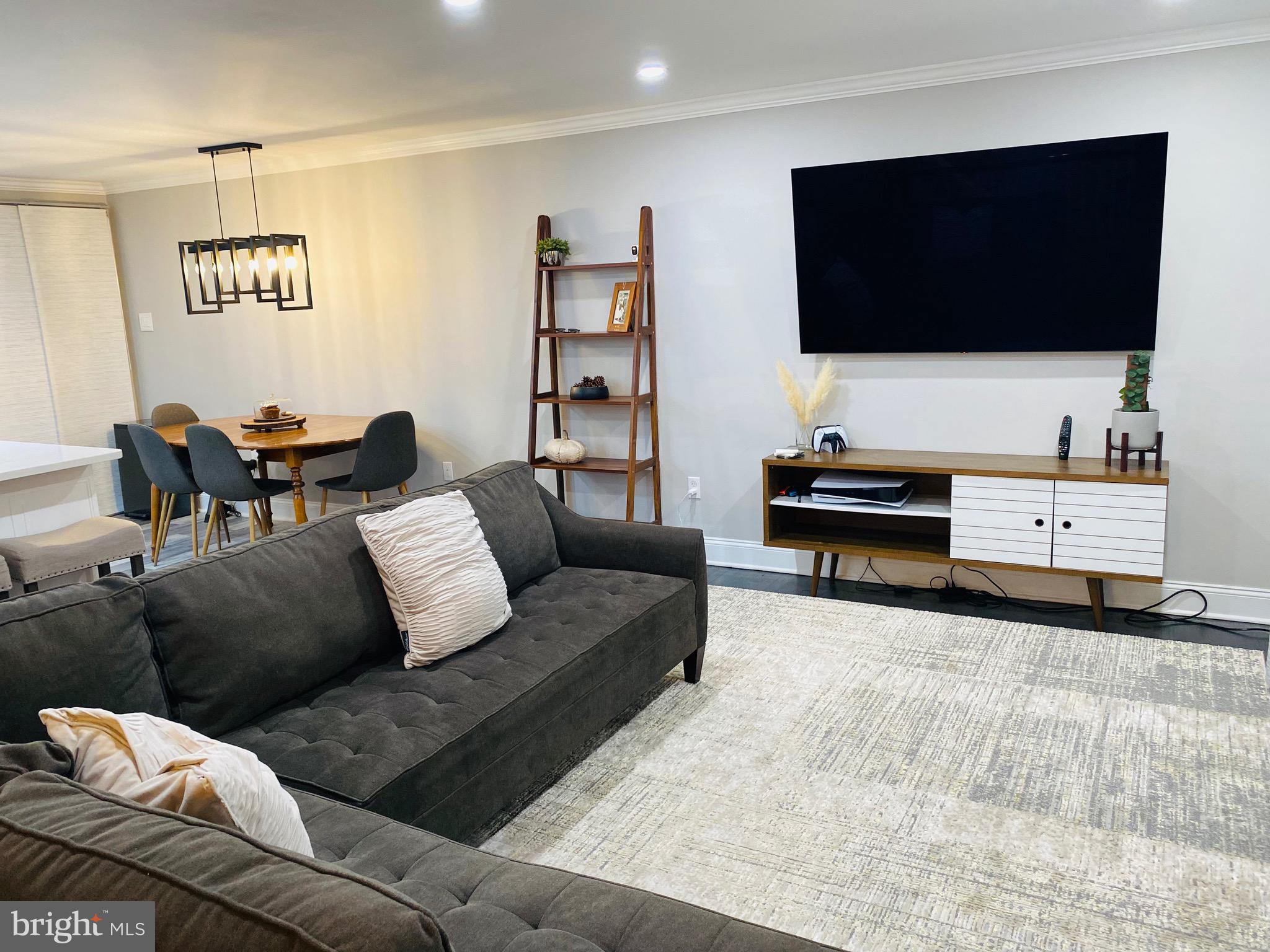 KINGS WOODS - Residential Lease