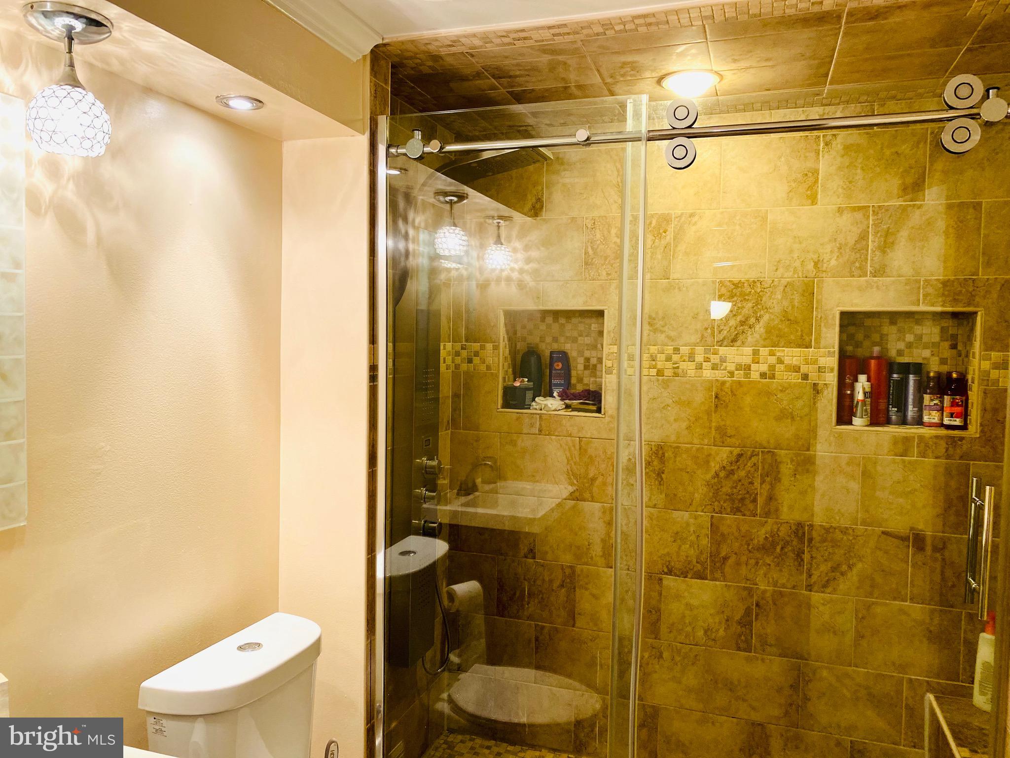 KINGS WOODS - Residential Lease