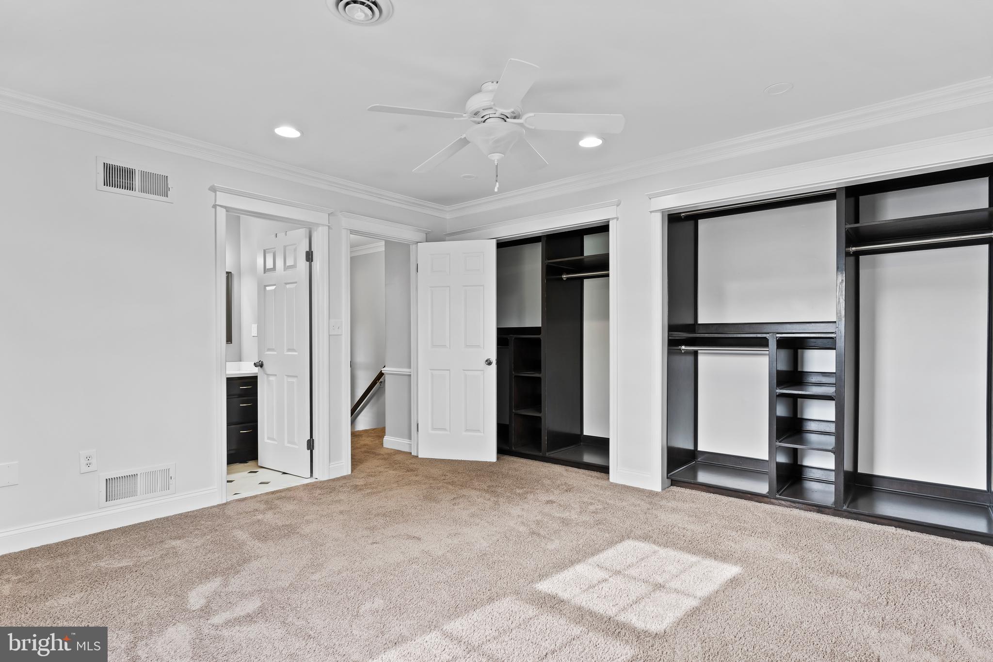 WALNUT VILLAS - Residential