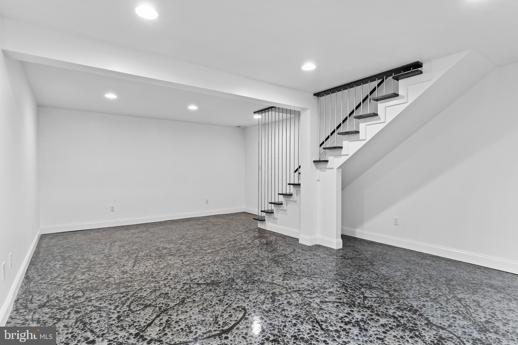 WALNUT VILLAS - Residential