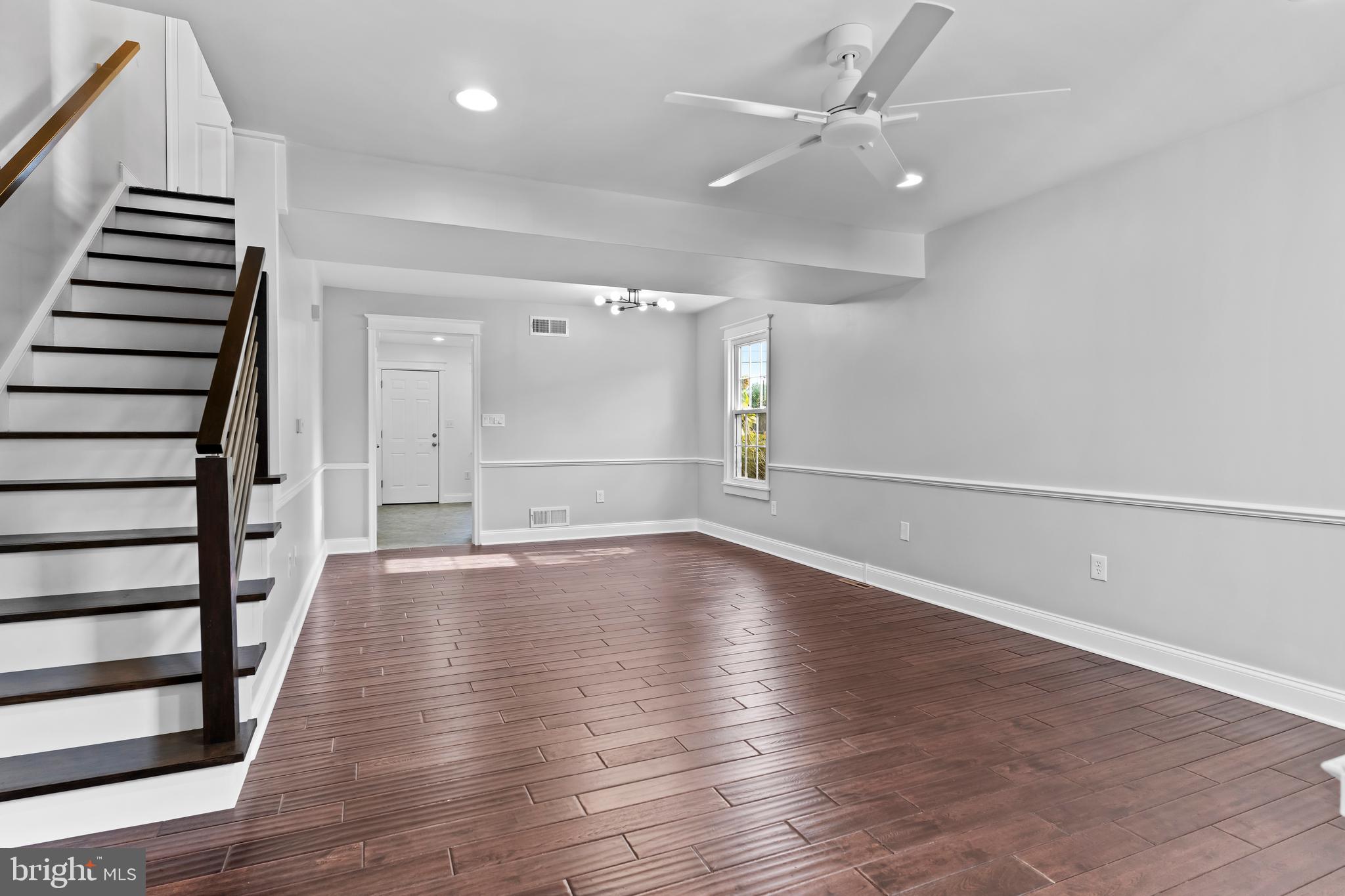 WALNUT VILLAS - Residential