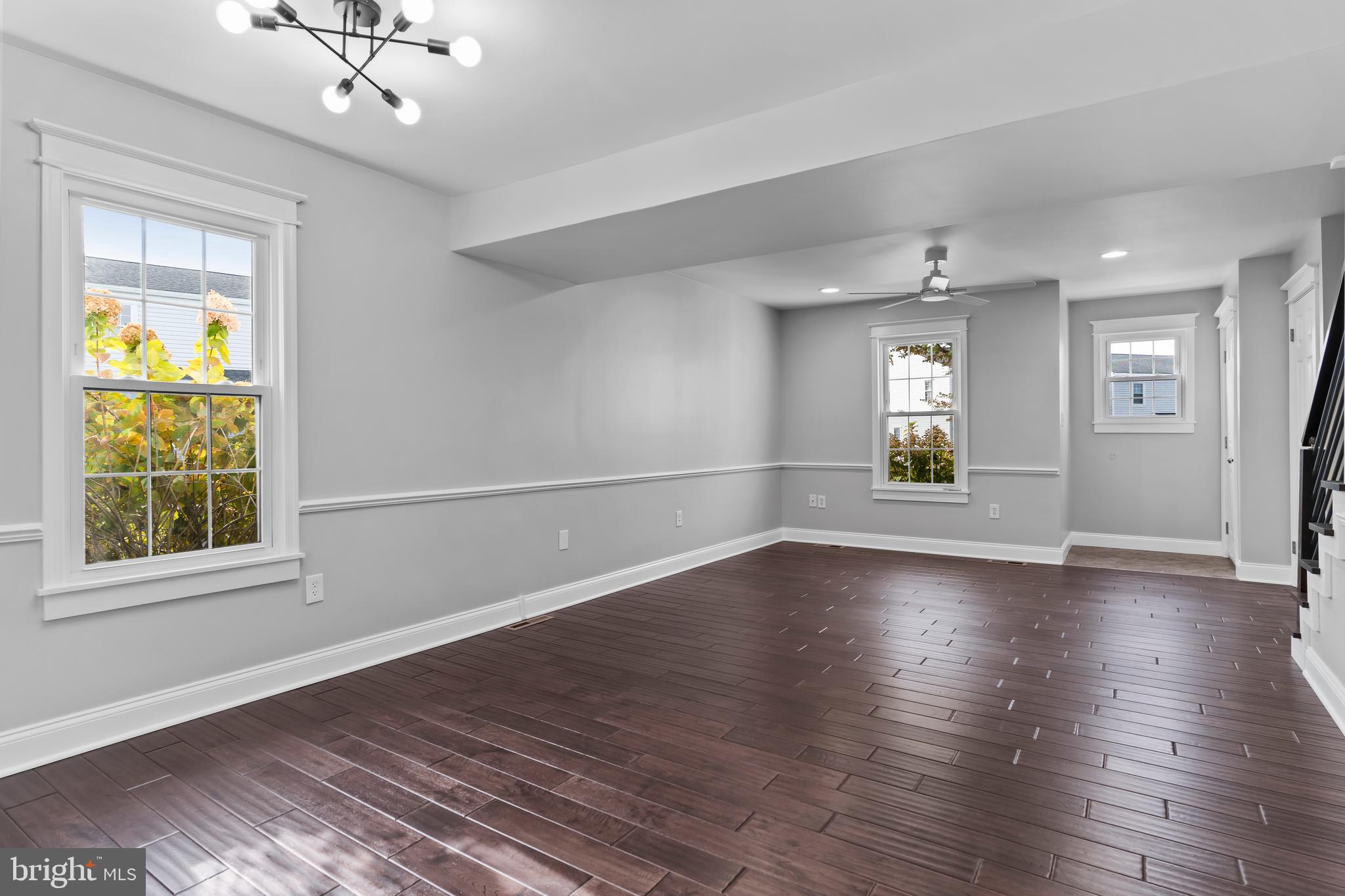 WALNUT VILLAS - Residential