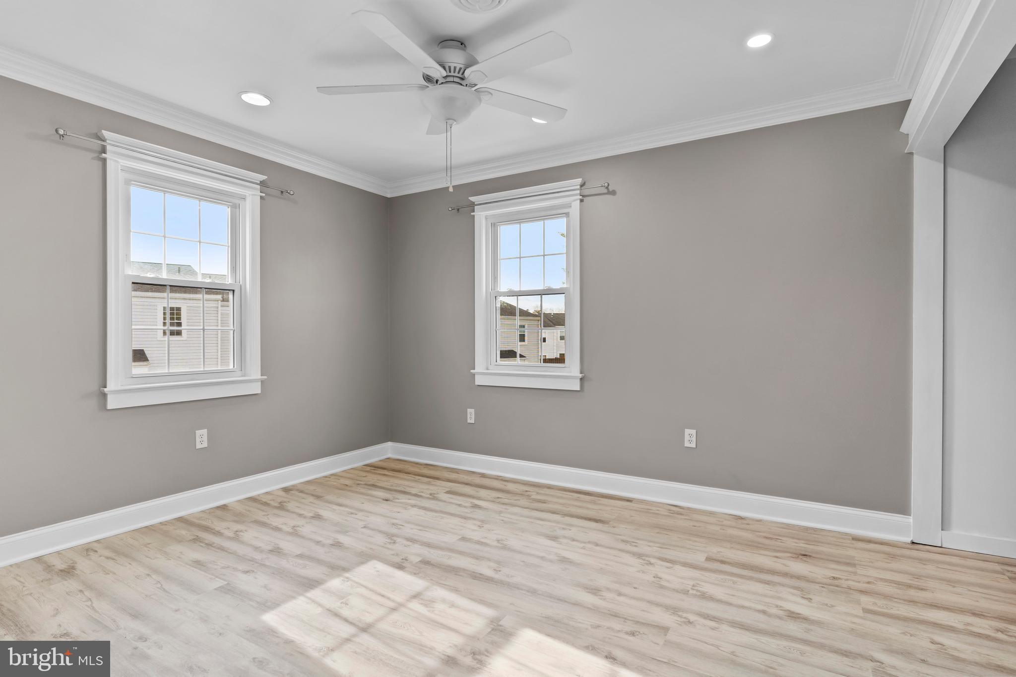 WALNUT VILLAS - Residential