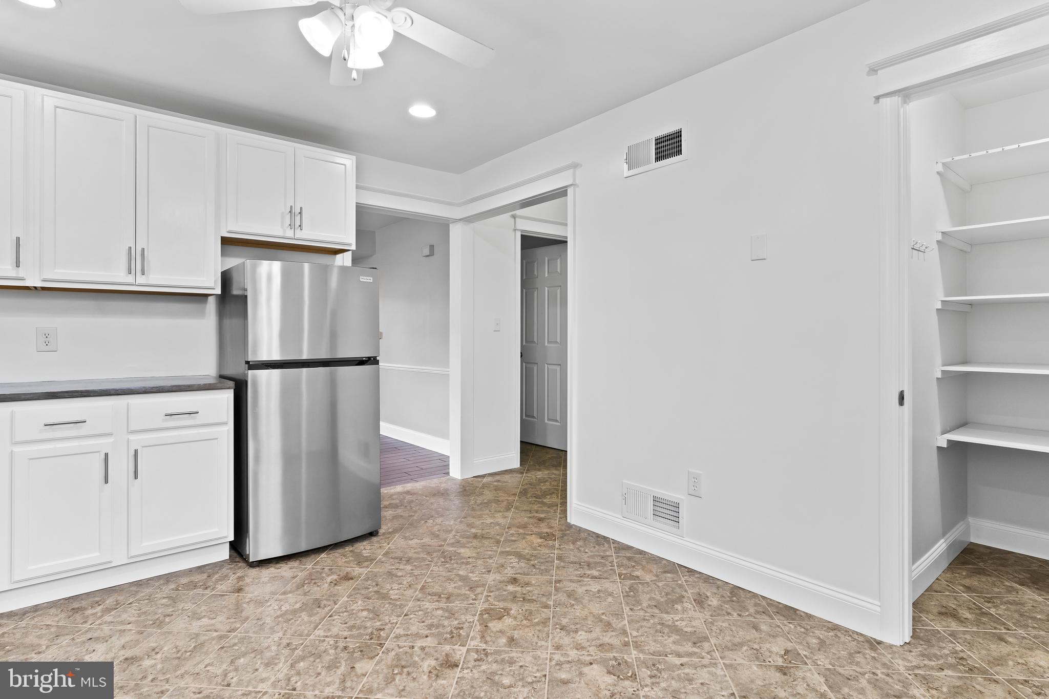 WALNUT VILLAS - Residential