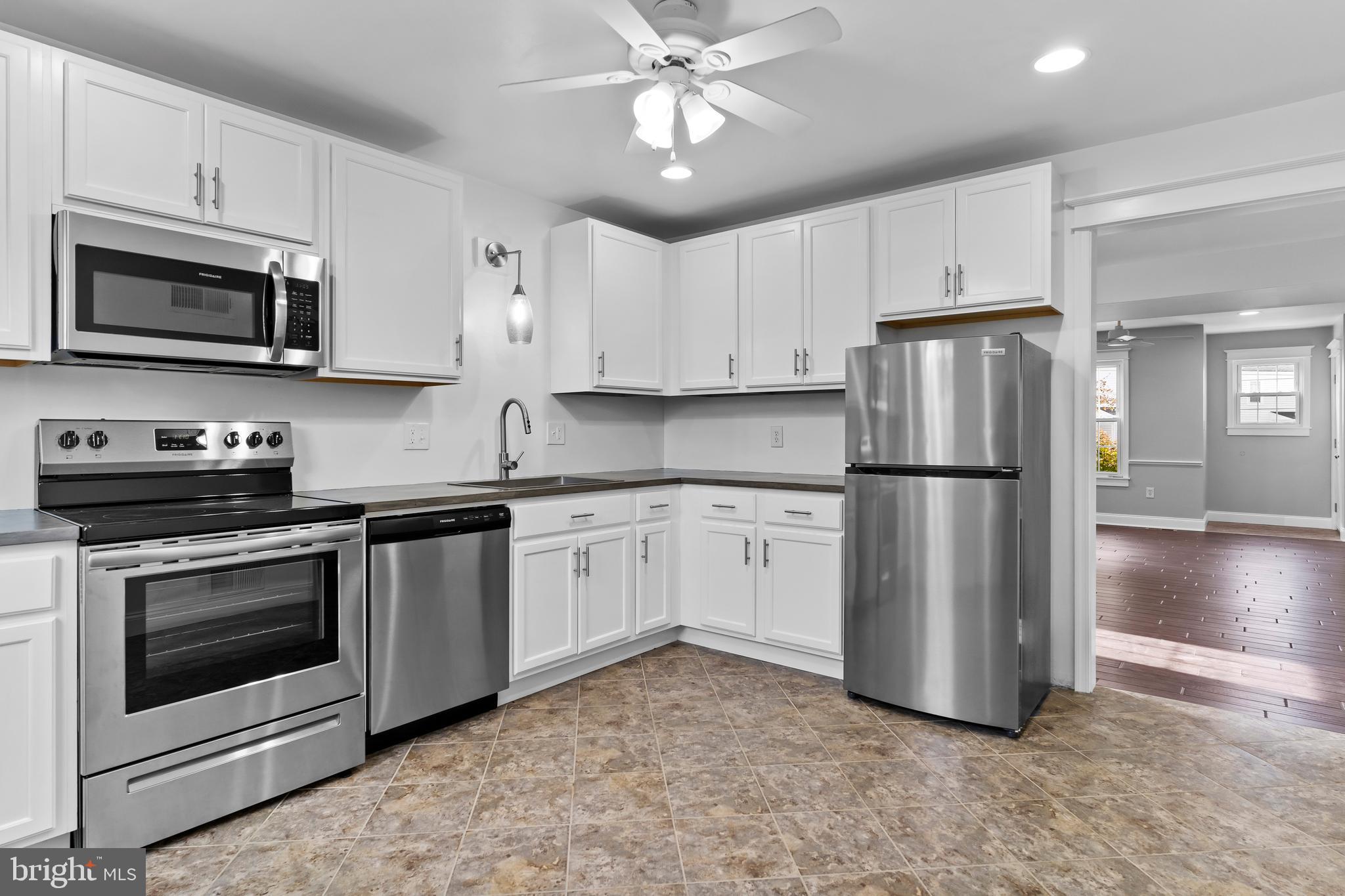 WALNUT VILLAS - Residential