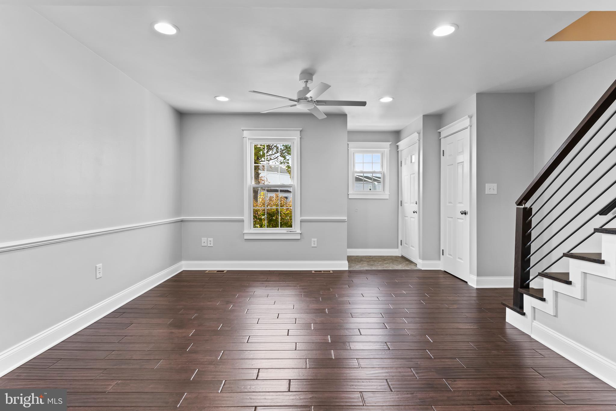 WALNUT VILLAS - Residential