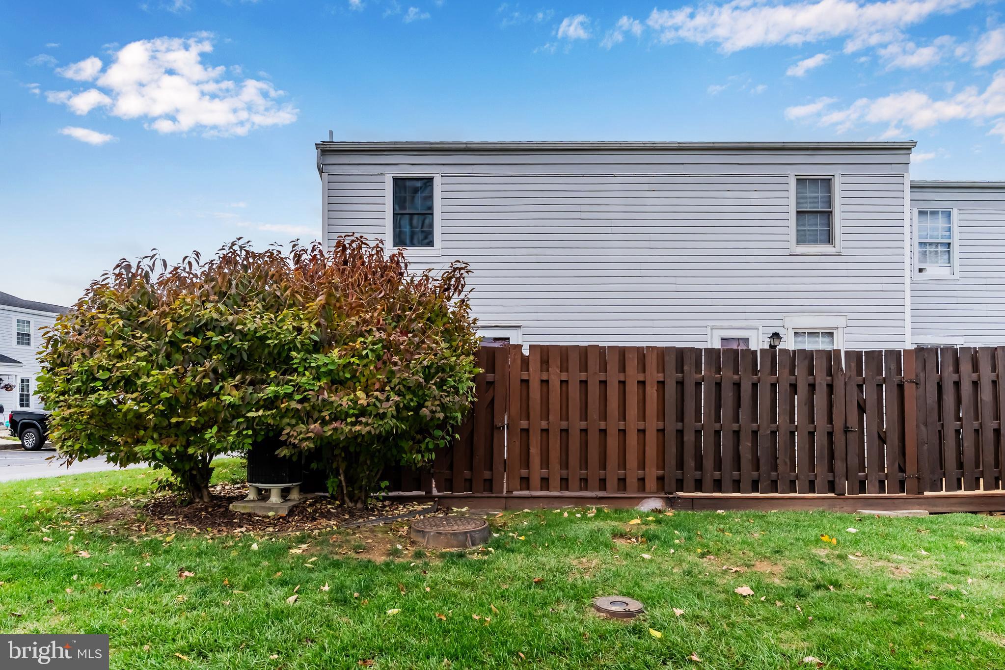 WALNUT VILLAS - Residential