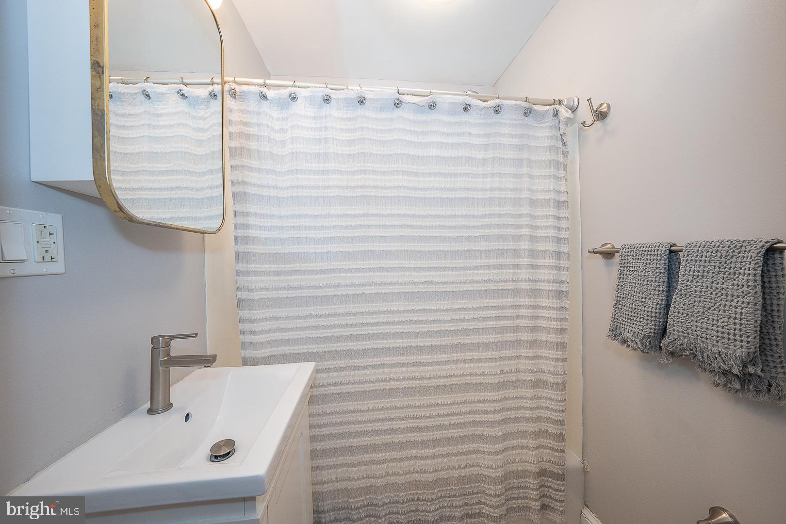 GRAYS FERRY - Residential Lease