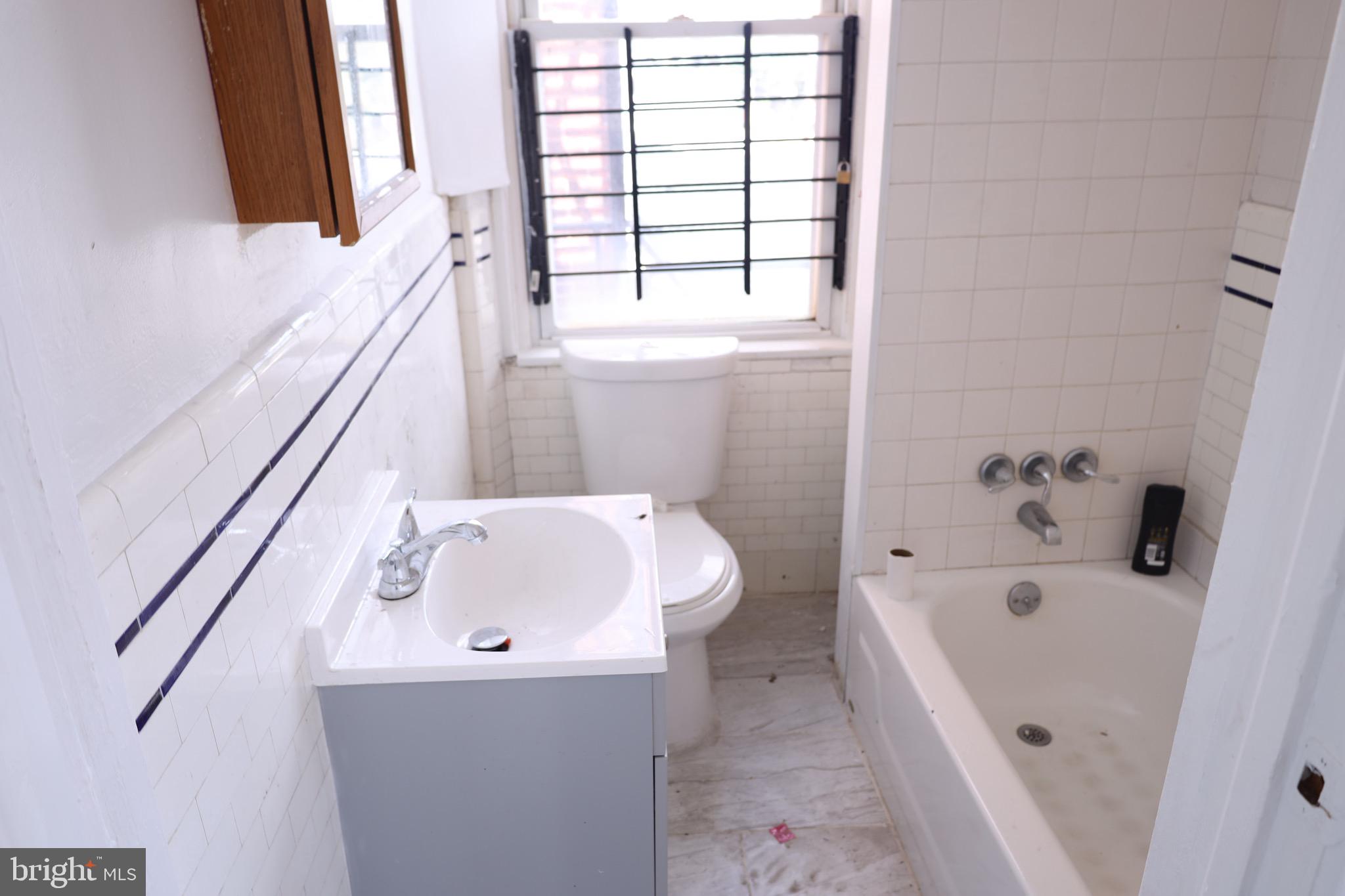 WEST PHILADELPHIA - Commercial Sale