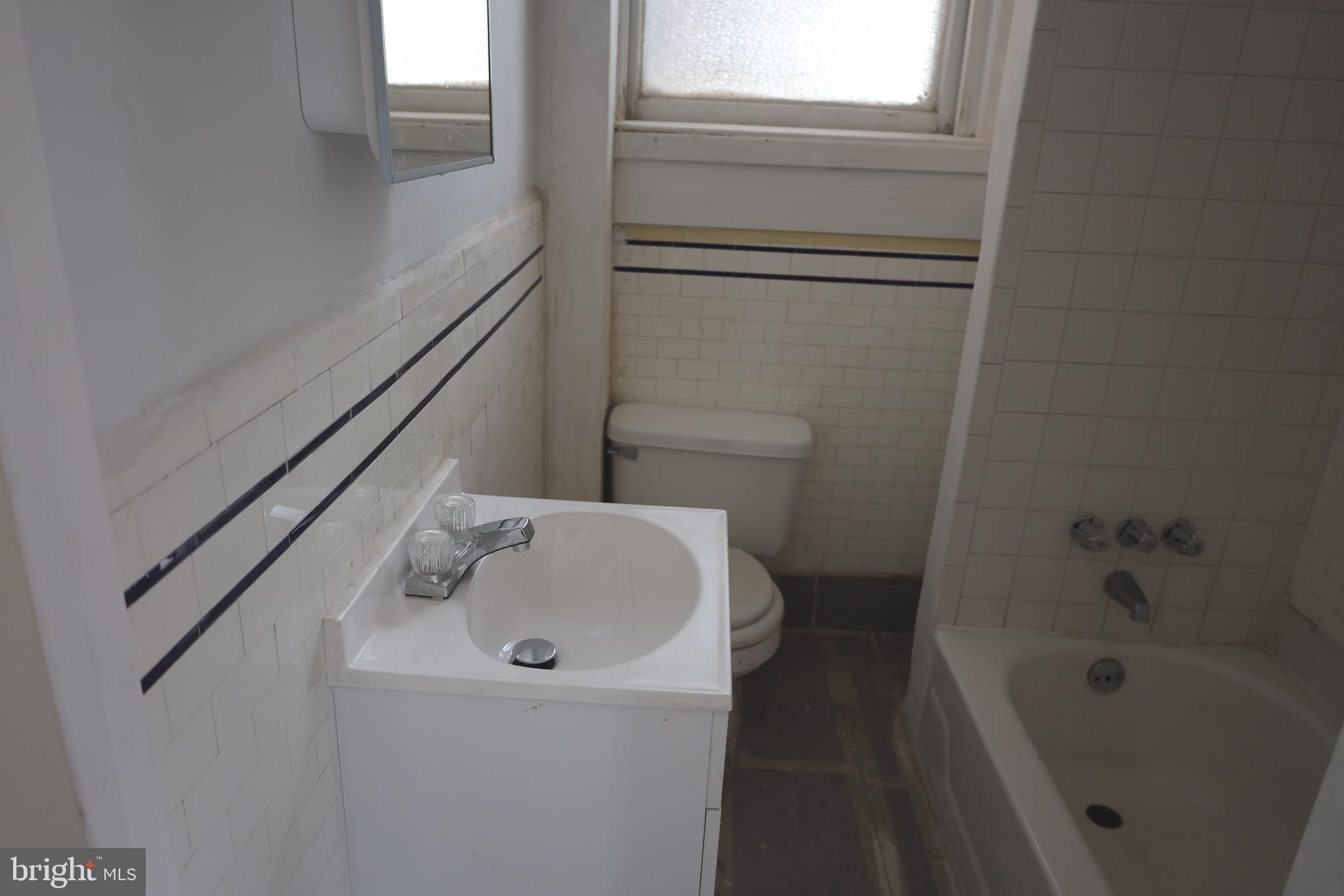 WEST PHILADELPHIA - Commercial Sale