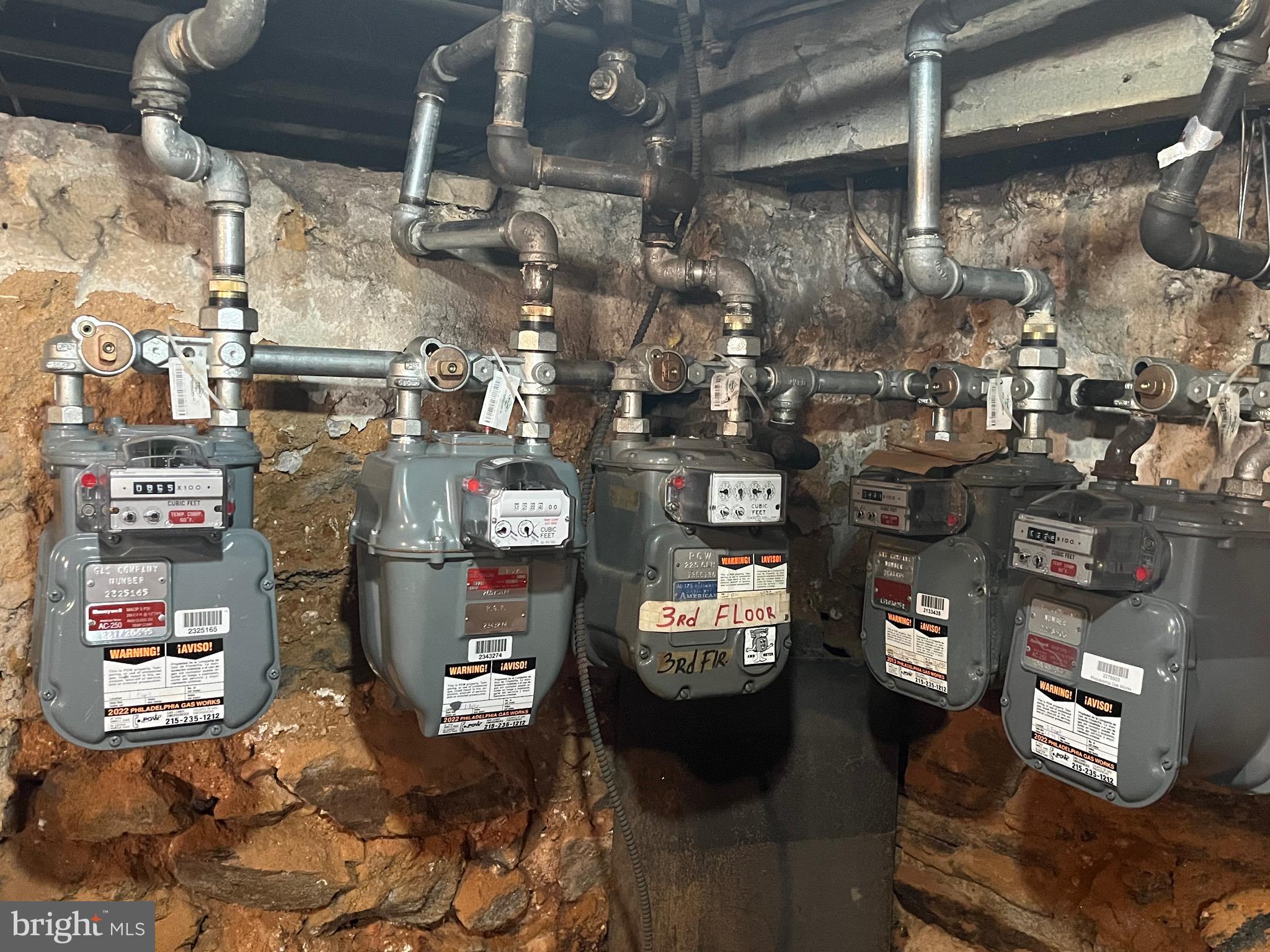 WEST PHILADELPHIA - Commercial Sale