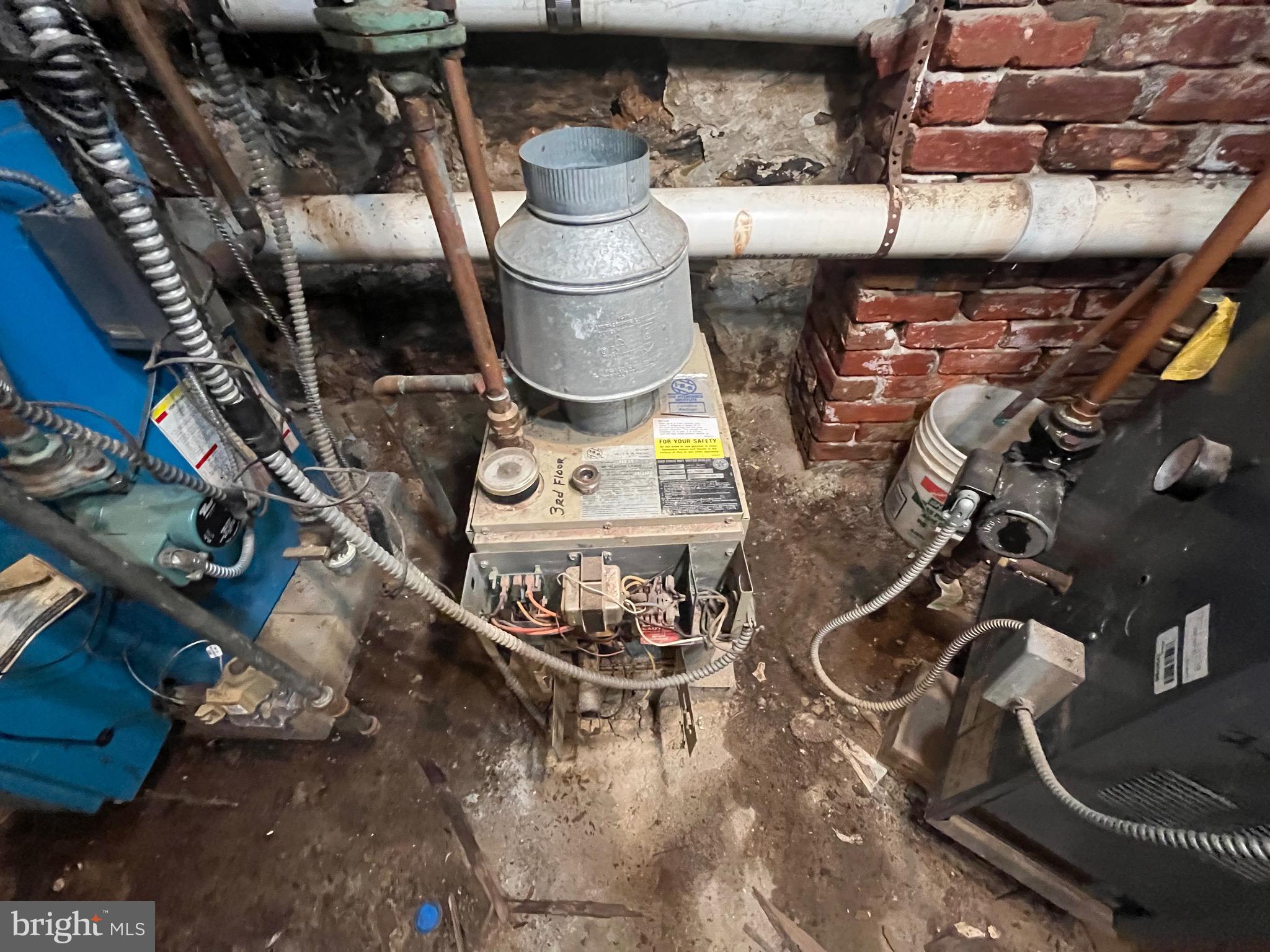 WEST PHILADELPHIA - Commercial Sale