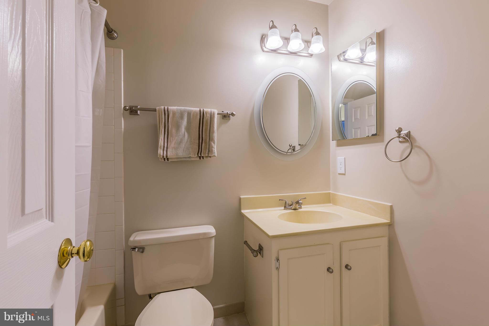 WOODGATE VILLAGE - Residential