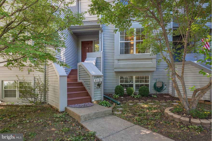 BEAUTIFUL 3 LVL TH WITH 3 BDRMS  & 3.5 FULL BA. OPEN FLOOR PLAN WITH LOTS OF NATURAL LIGHT. KITCHEN W/UPDATED APPLIANCES. SPACIOUS BDRMS & UPDATED BATHS.  LOWER LVL REC RM WITH EXTRA 4TH RM & FULL BATH. FRESH PAINT THROUGH OUT.  ENJOY THE DECK OVERLOOKING THE TREED COMMON AREA. BRAND NEW HEATING & AIR CONDITIONING SYSTEM & BRAND NEW CARPET UPPER LVL. EASY ACCESS TO RT 66, 28 & 29. GREAT LOCATION!