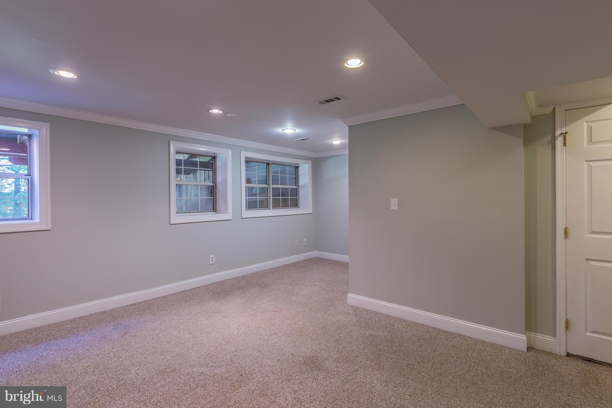 WOODGATE VILLAGE - Residential