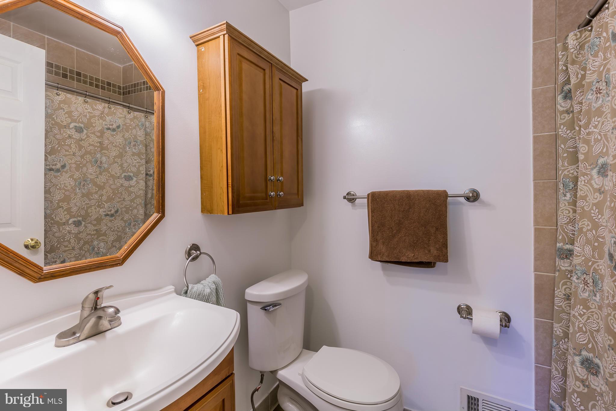 WOODGATE VILLAGE - Residential