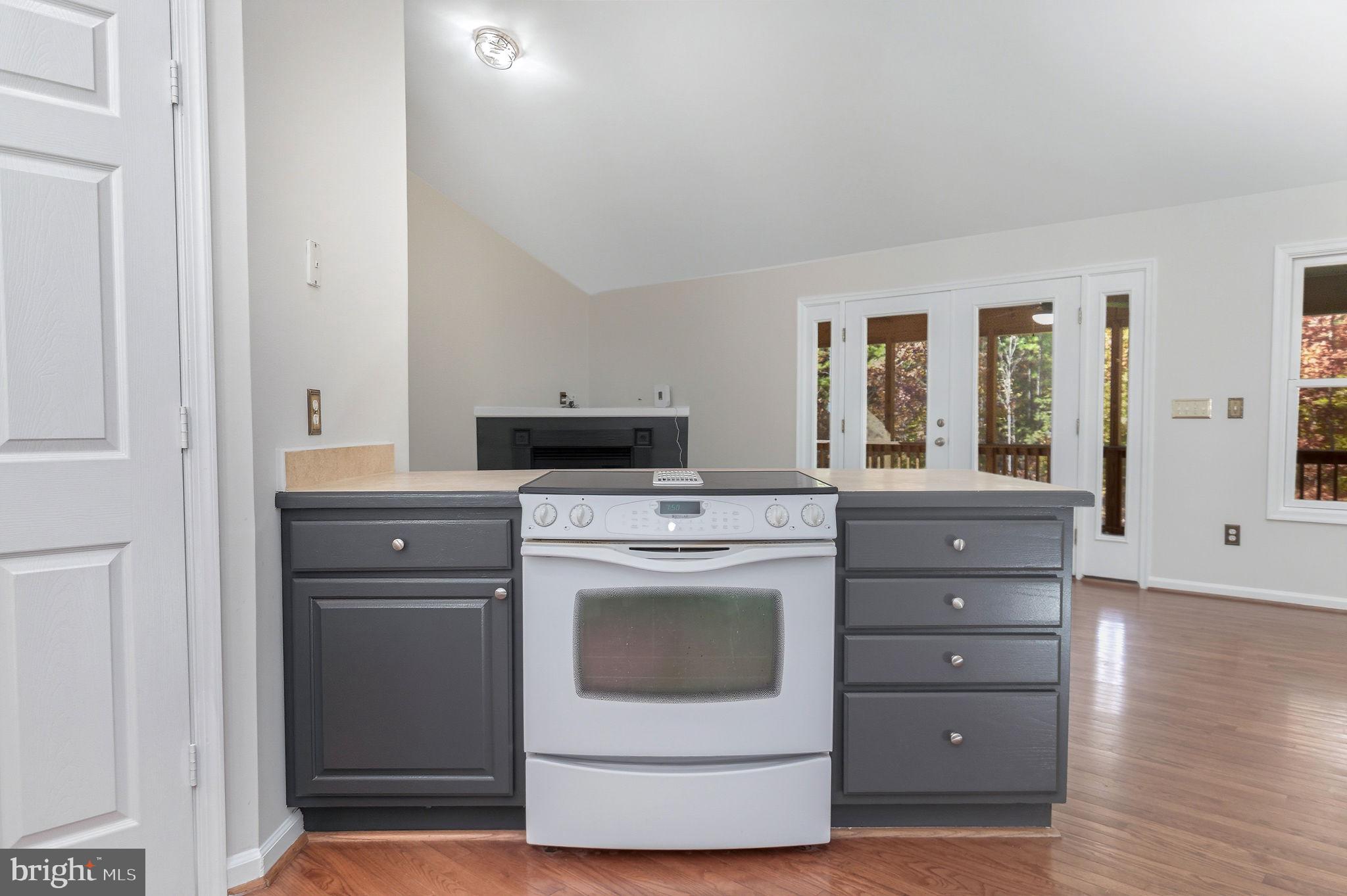 FRESHWATER ESTATES - Residential