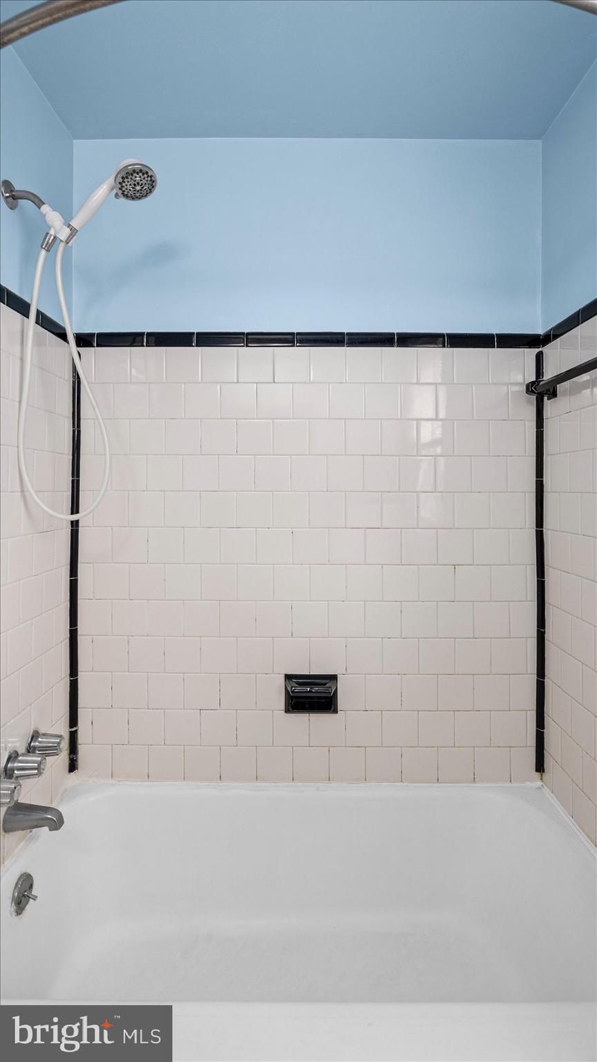 KENWOOD - Residential