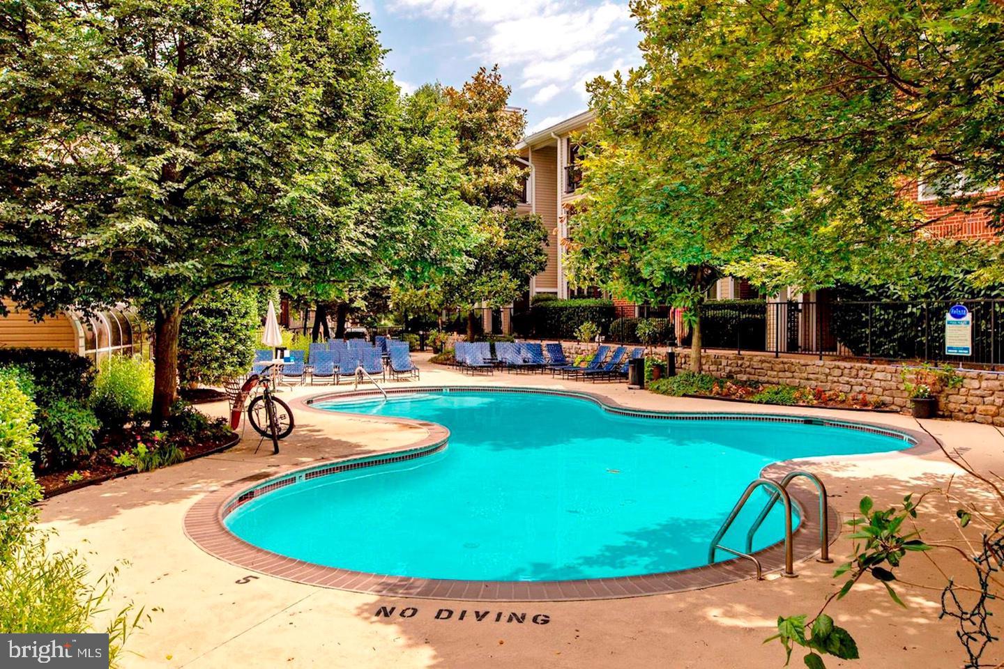 POINTE AT PARK CENTER - Residential