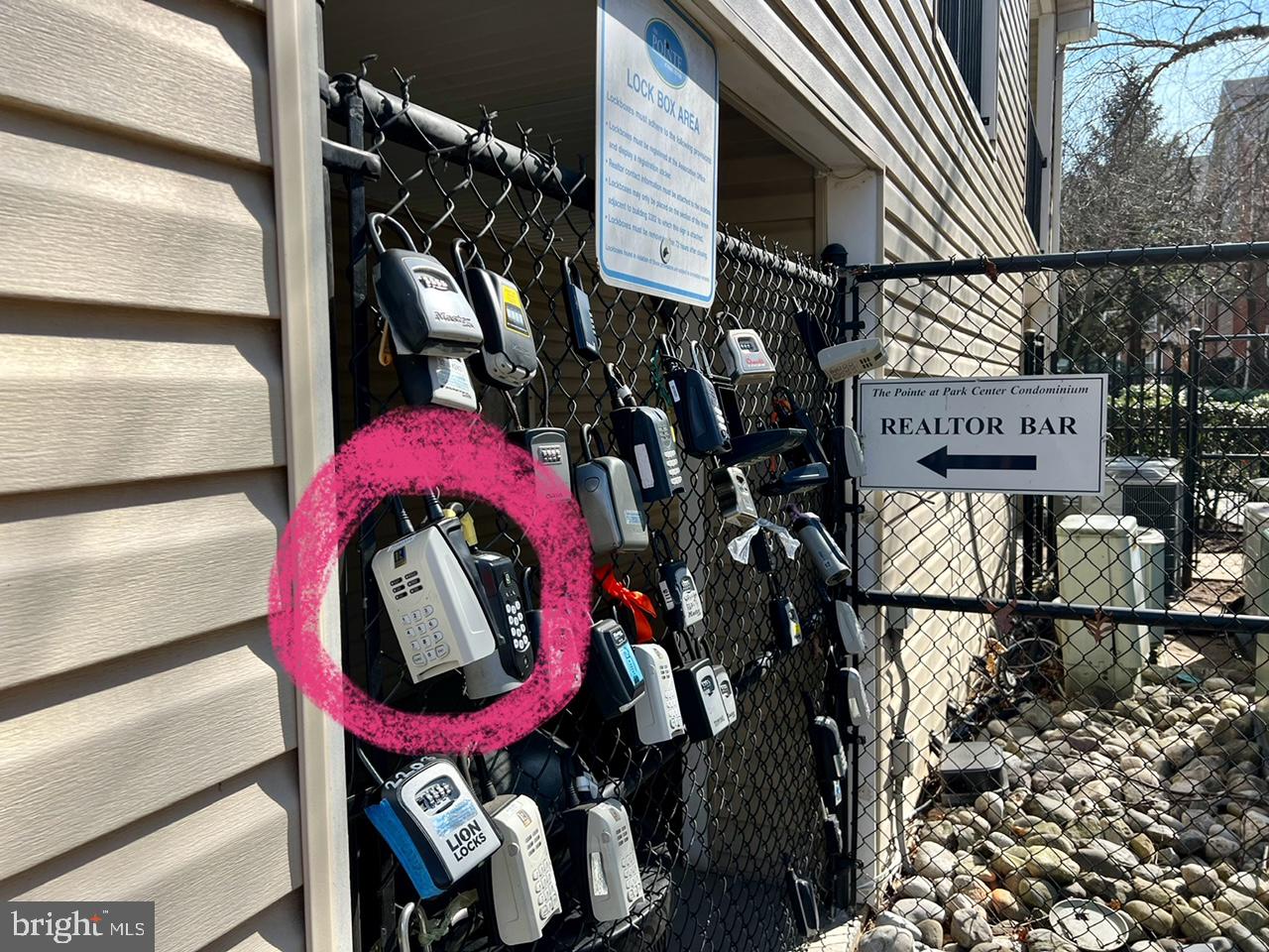 POINTE AT PARK CENTER - Residential