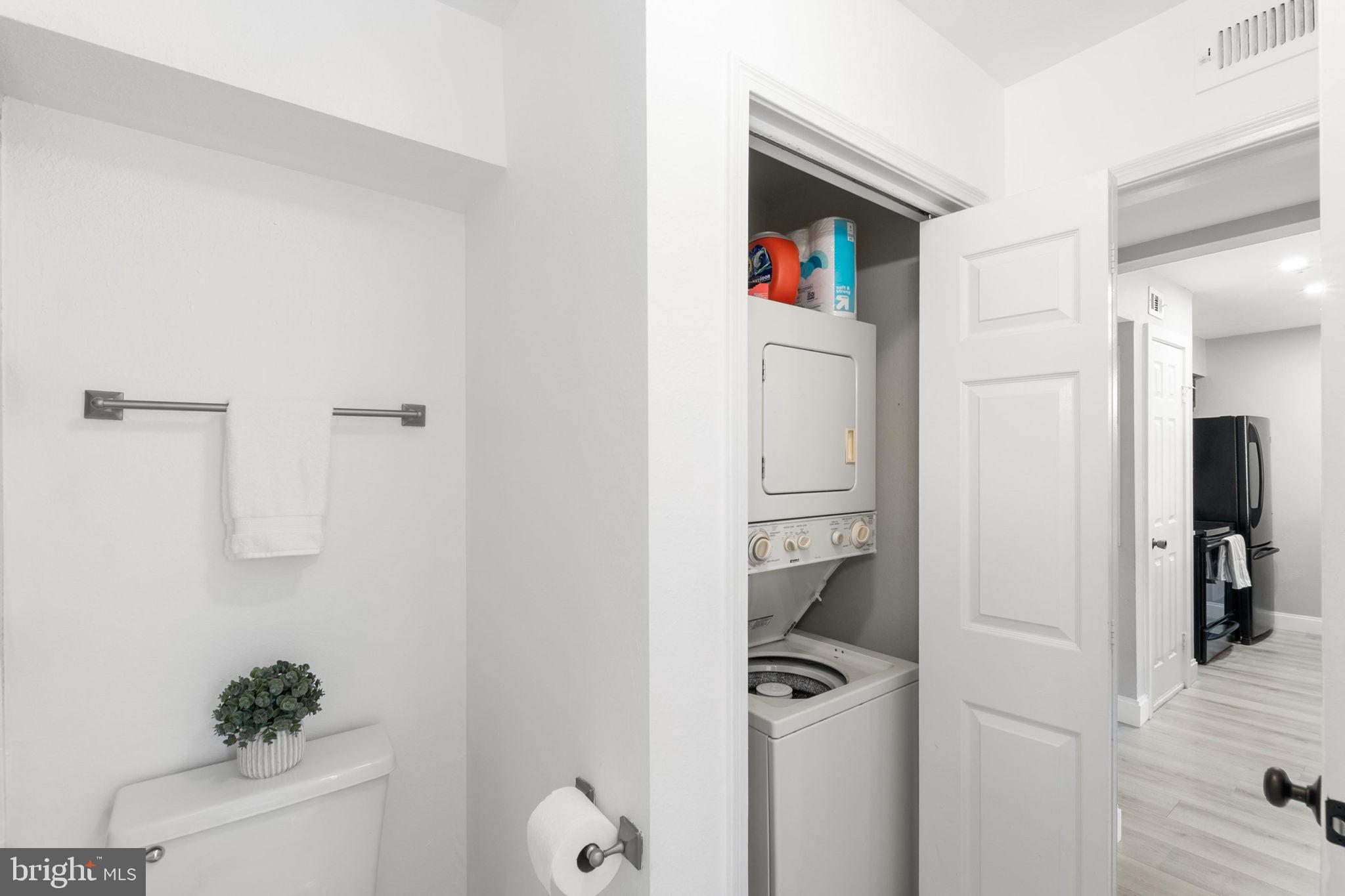 POINTE AT PARK CENTER - Residential