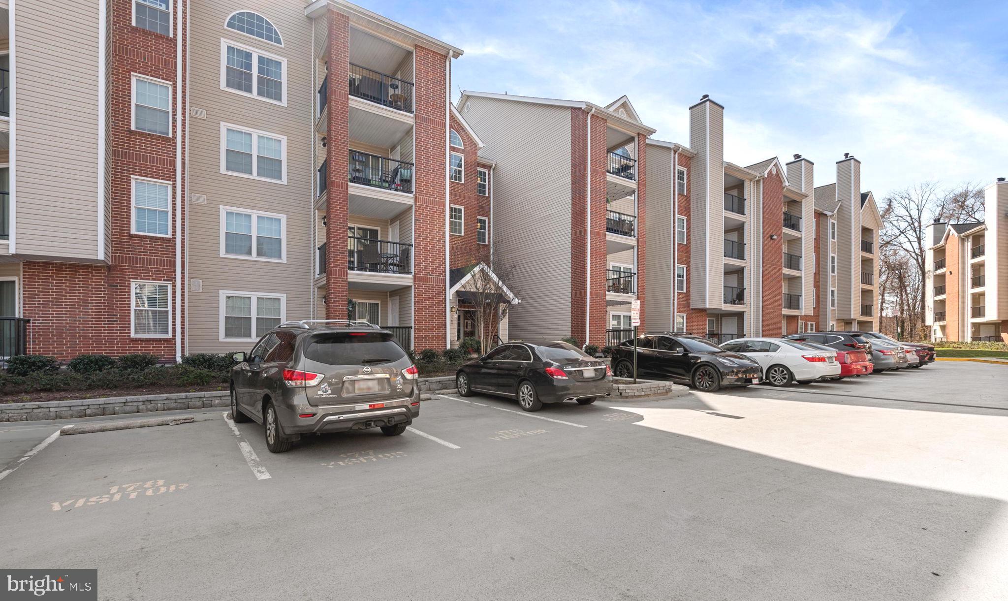 POINTE AT PARK CENTER - Residential