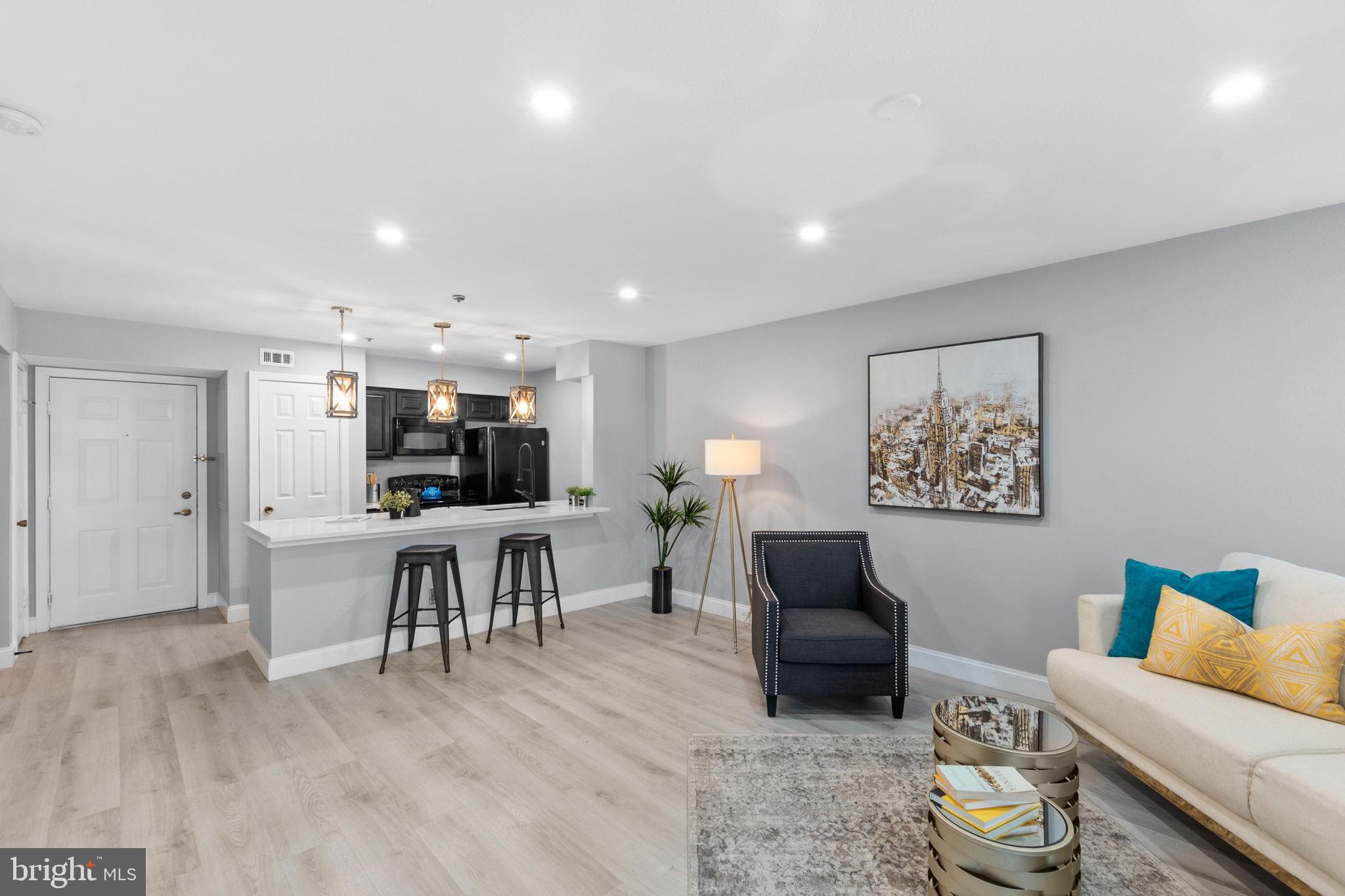 POINTE AT PARK CENTER - Residential