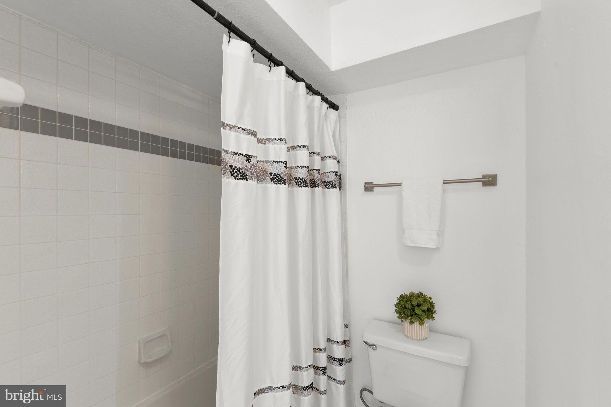 POINTE AT PARK CENTER - Residential