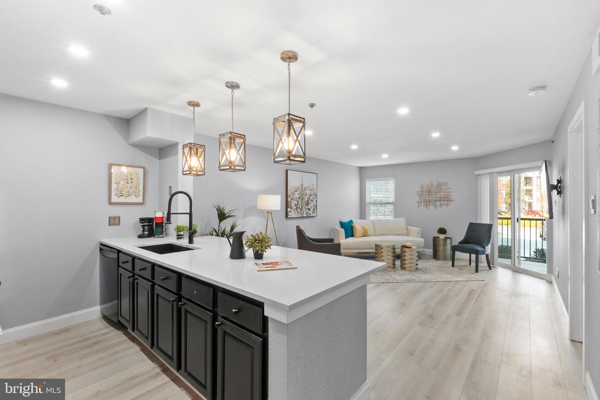 POINTE AT PARK CENTER - Residential