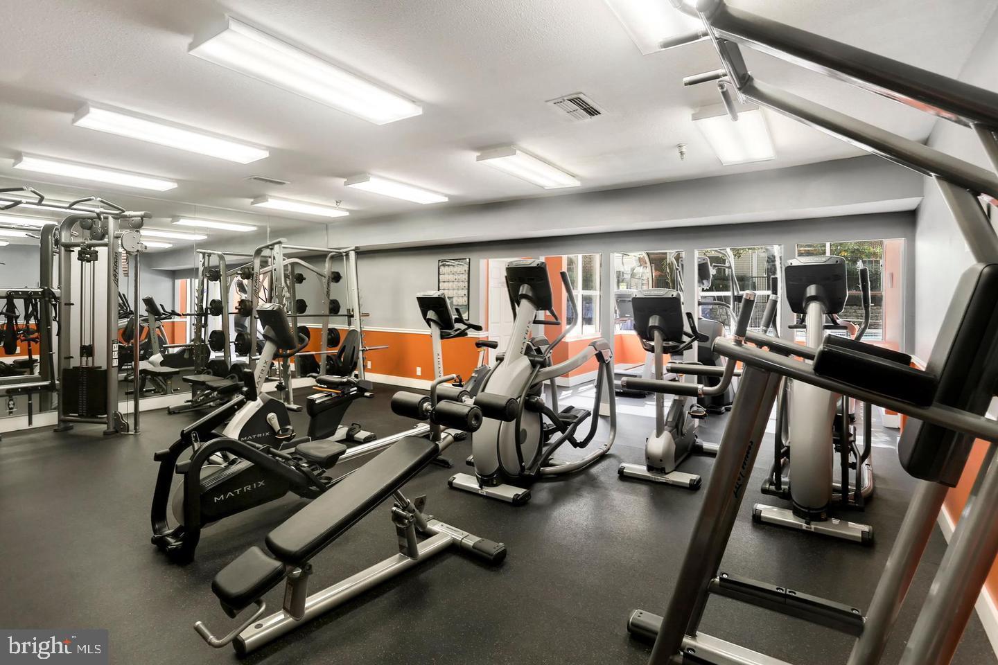 POINTE AT PARK CENTER - Residential