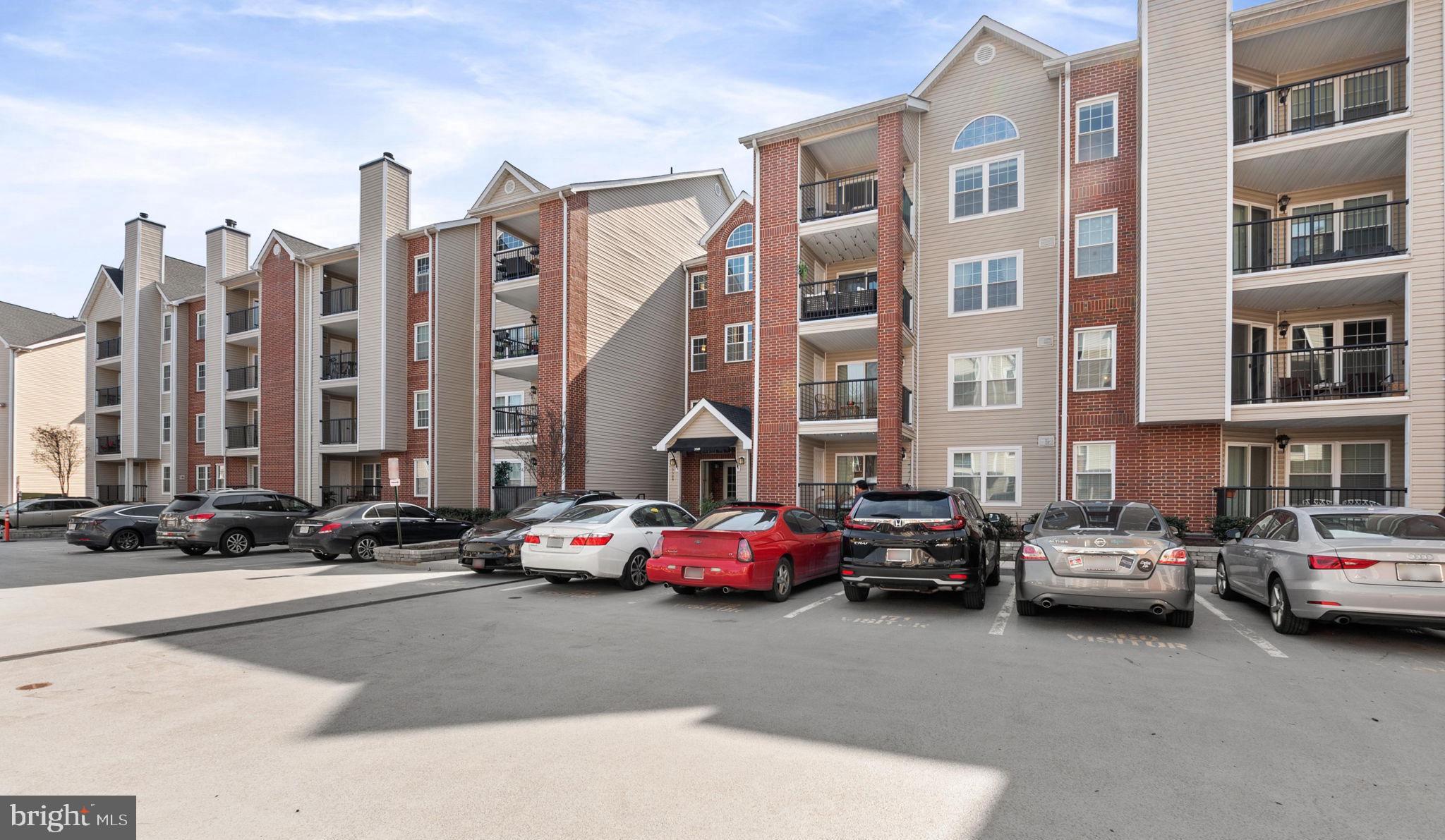 POINTE AT PARK CENTER - Residential