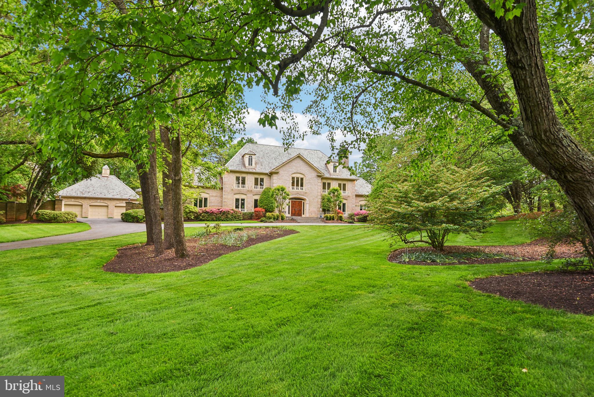 FALCONHURST - Residential