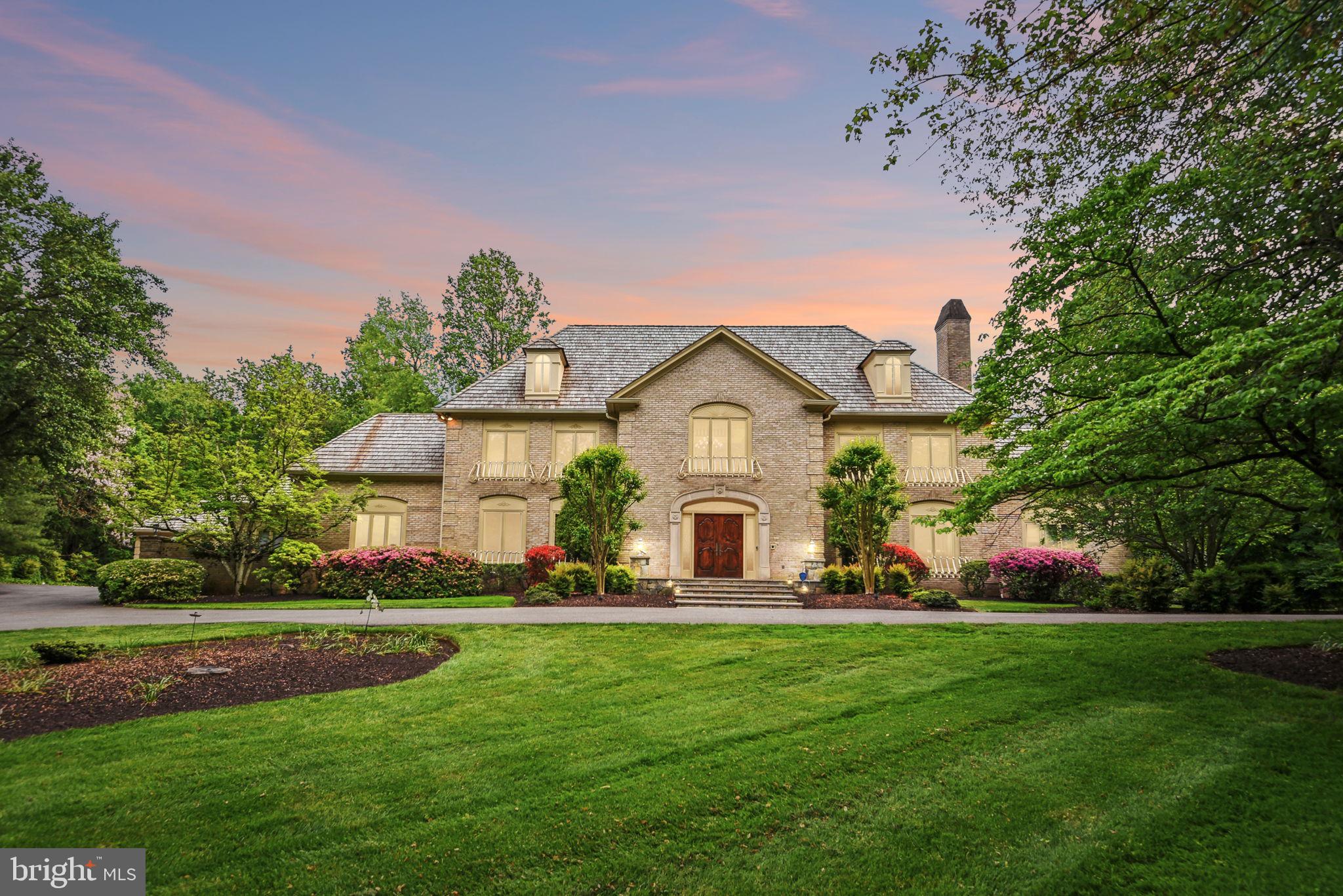 FALCONHURST - Residential