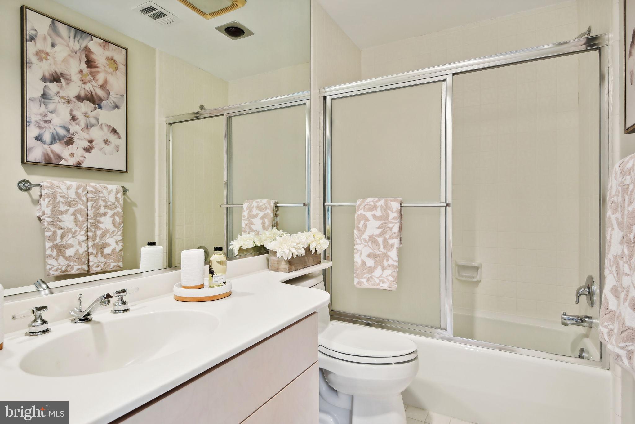 FALCONHURST - Residential