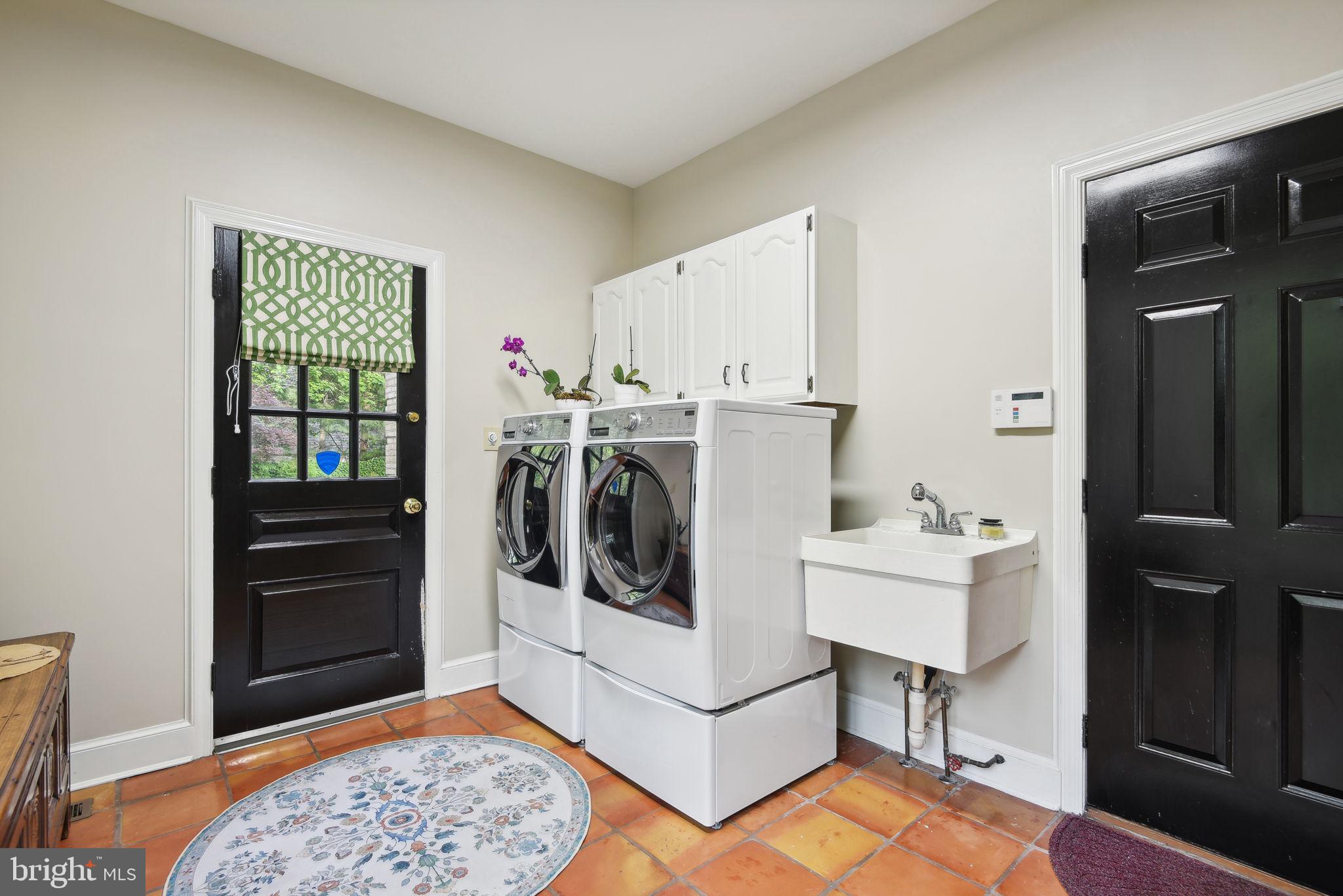 FALCONHURST - Residential