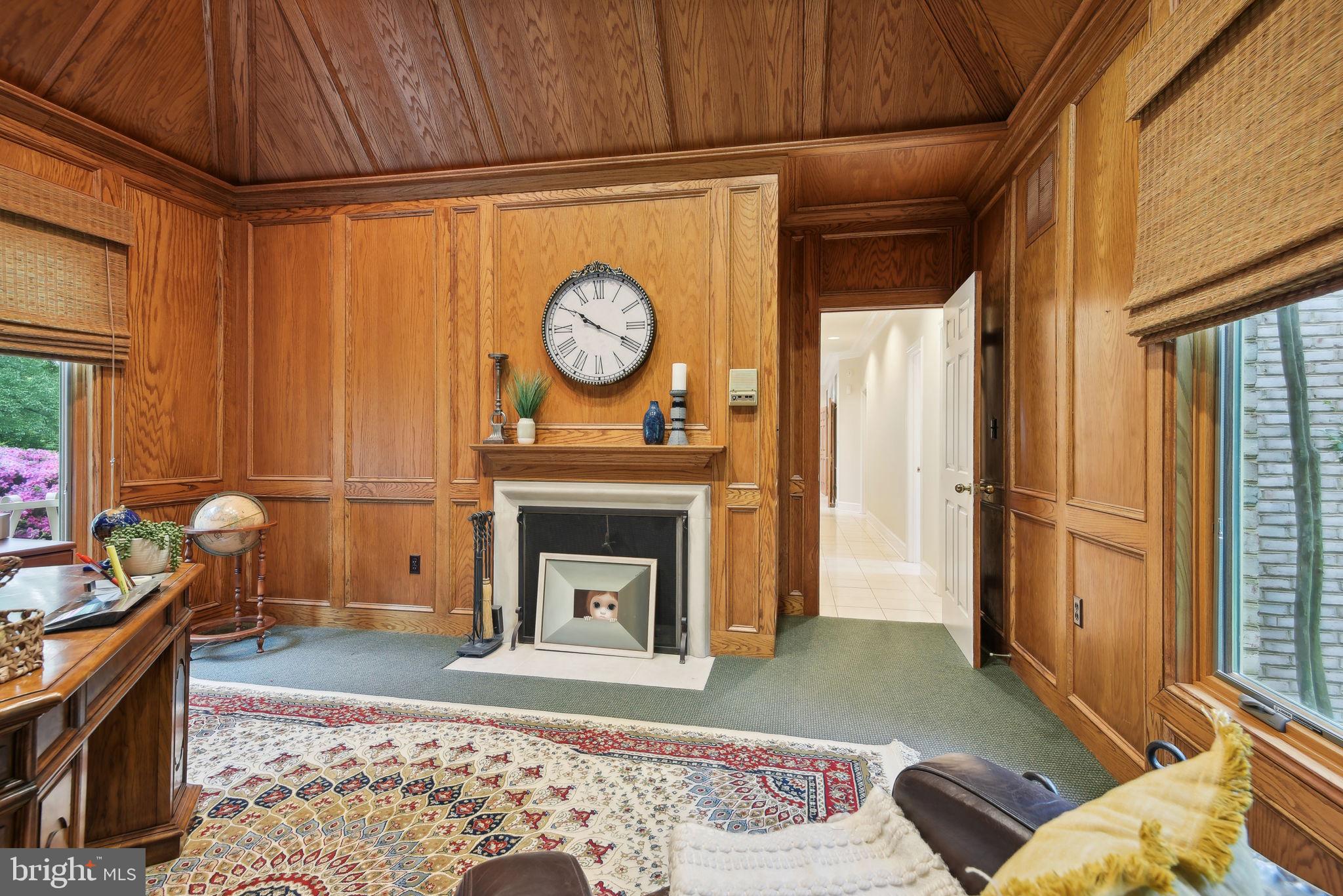 FALCONHURST - Residential