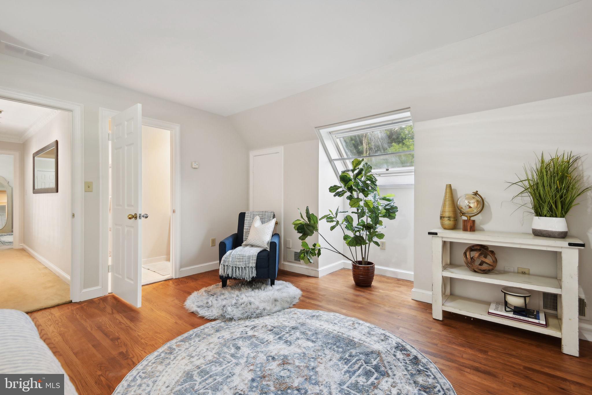 FALCONHURST - Residential